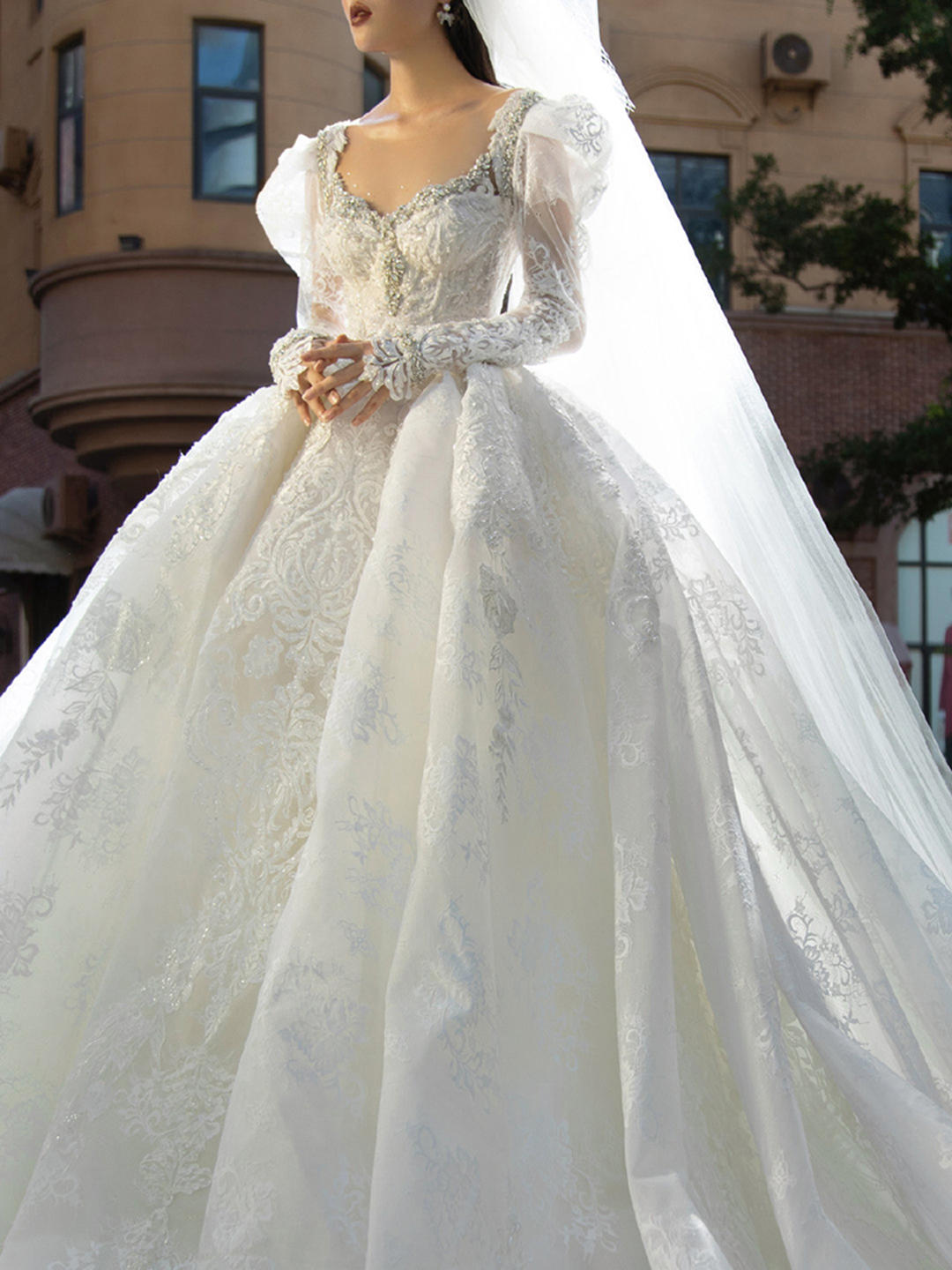 【高端尊享】国际轻奢婚纱2件+高定晚礼服1件