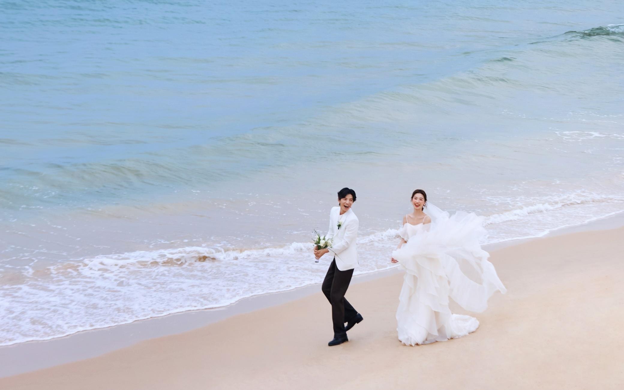 誰(shuí)懂??婚紗照不用擺拍的快樂(lè)