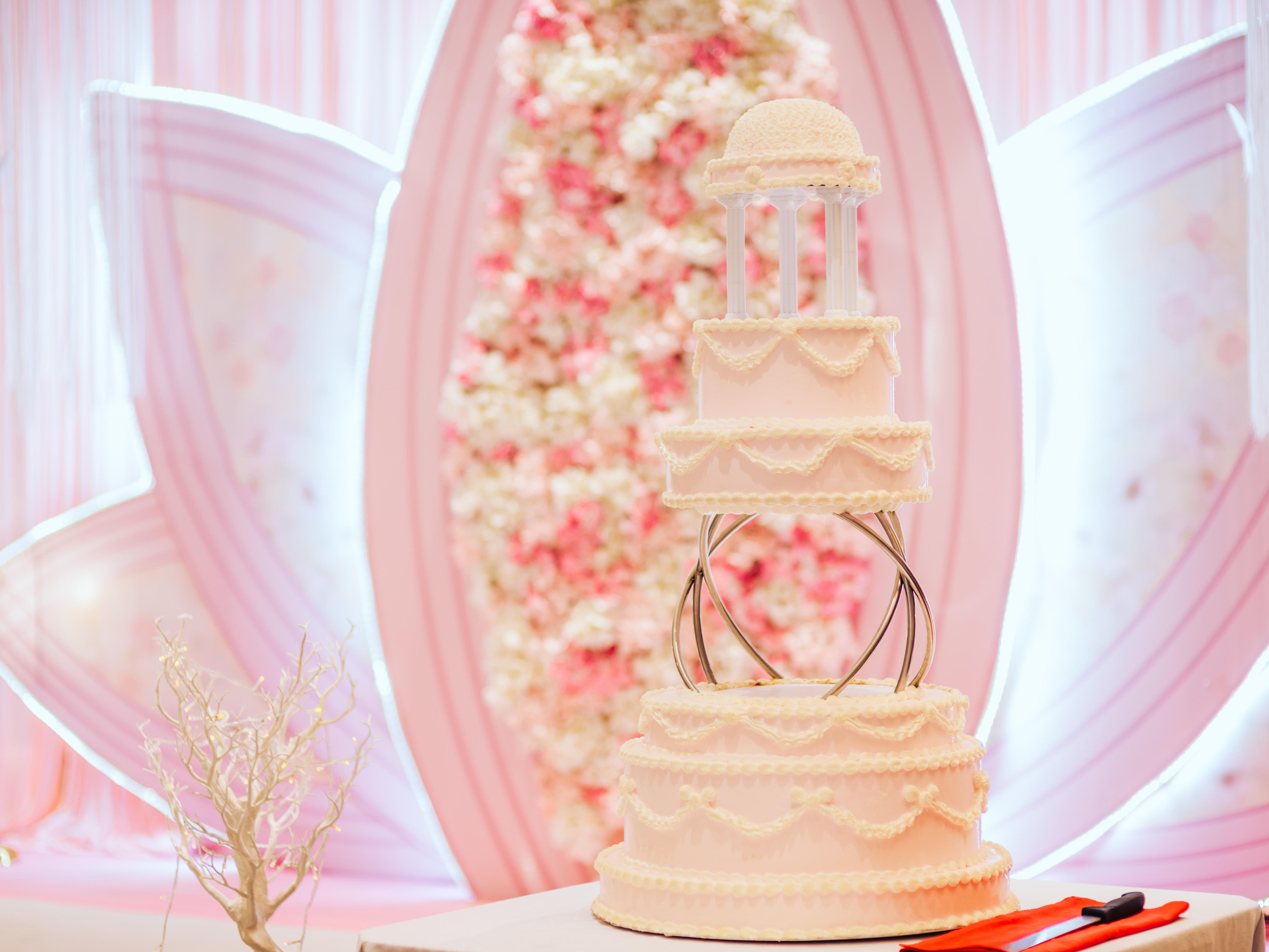 镜面T台水晶布景超炫灯光  少女心