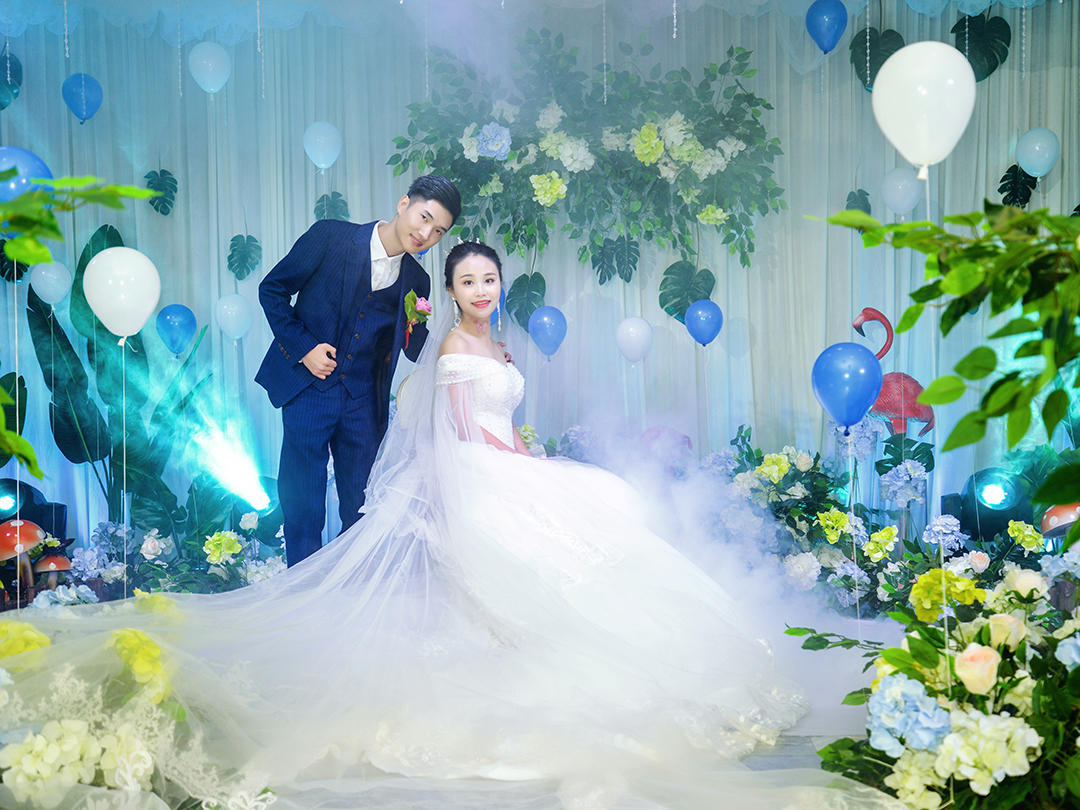 小清新，轻奢主题婚礼，送主持、摄像、跟拍、跟妆