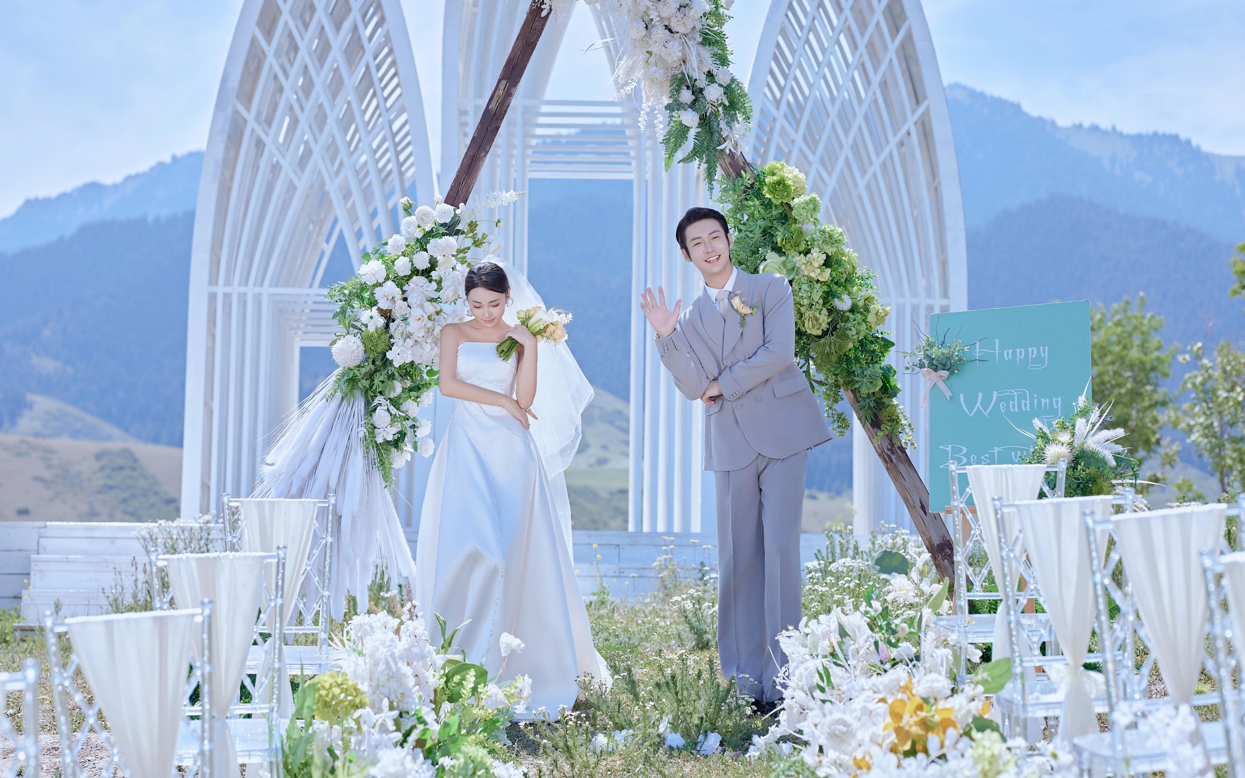 白纱和花束都在悄悄替我说愿意