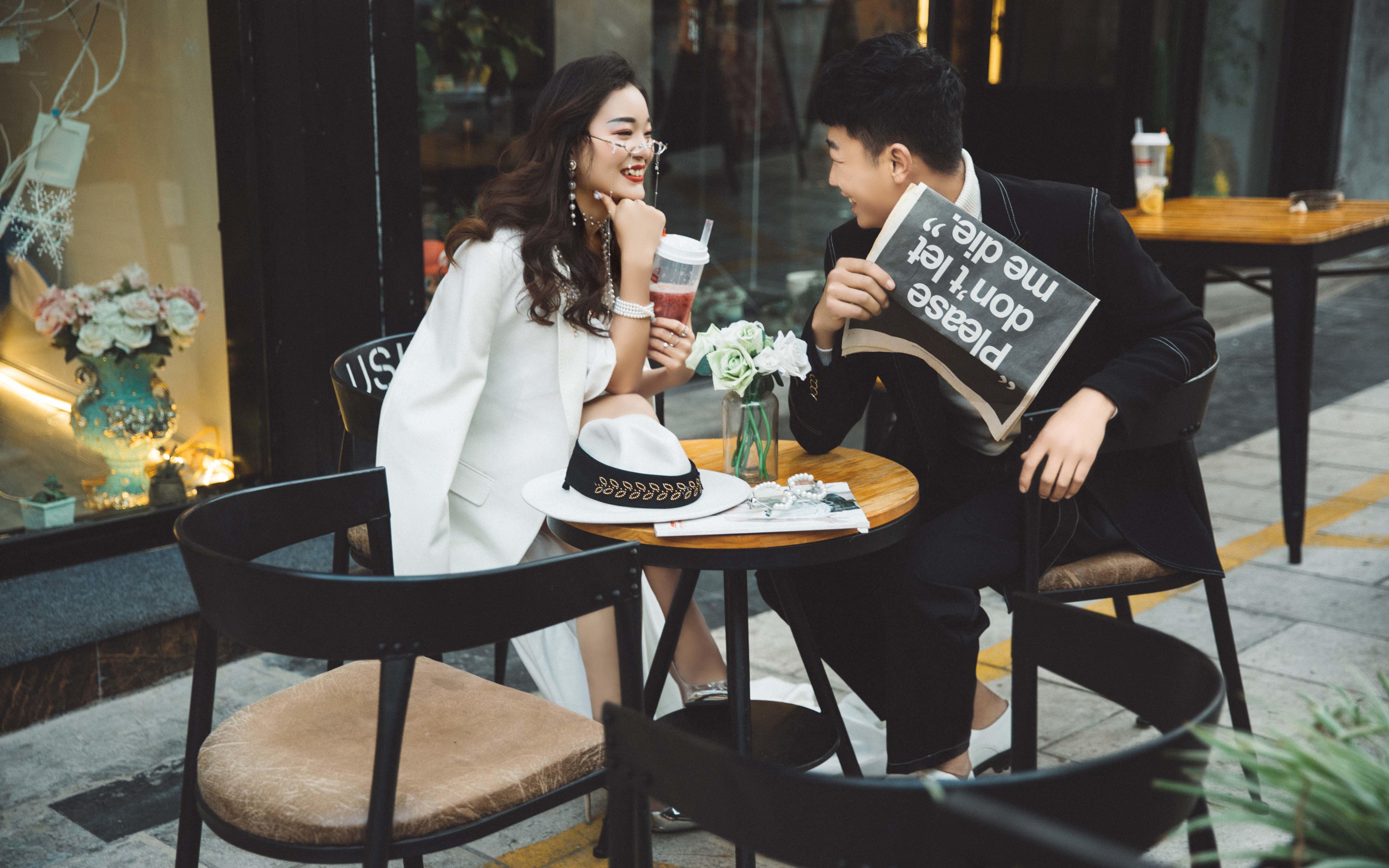 曲靖本地內(nèi)外景結(jié)合拍攝+5套服裝+高級產(chǎn)品定制