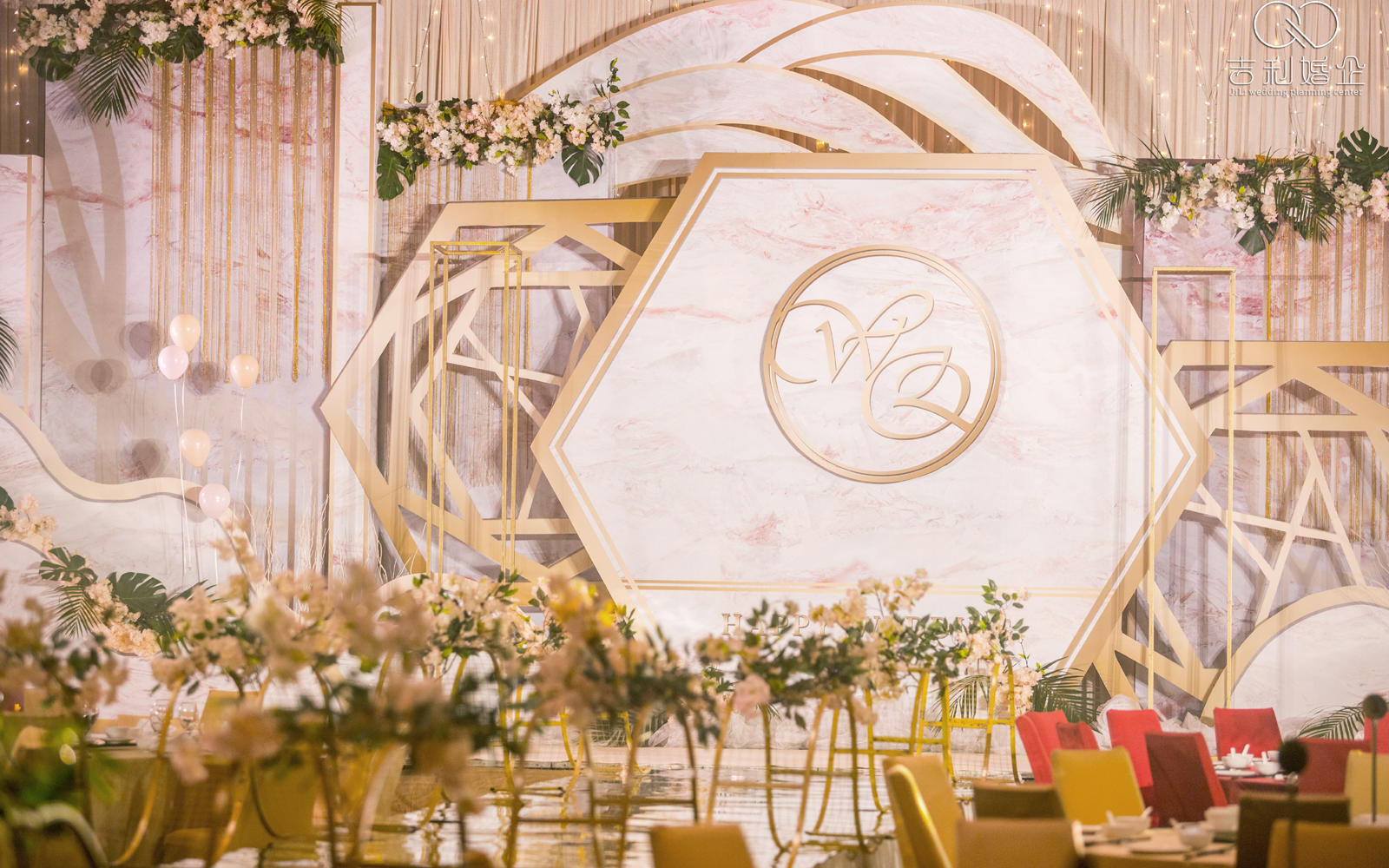 一起走过了懵懂青春 一起经历了大学生涯