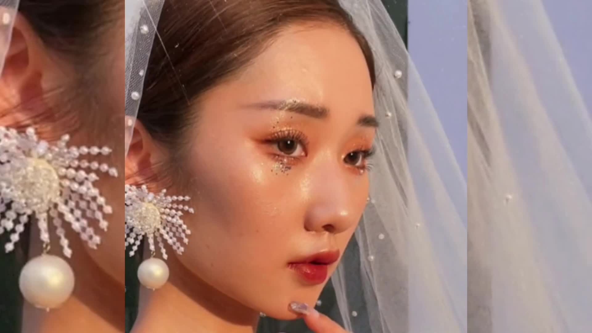 总监化妆师+全天跟妆+4套妆造+赠送妈妈伴娘新郎