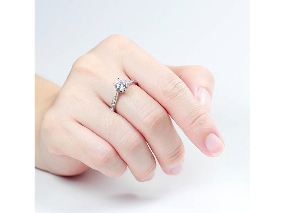 爱冕【Forever】经典求婚钻戒