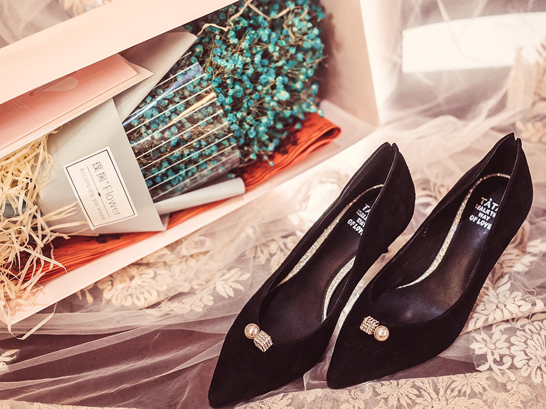 【特惠套餐】 简约大气 白色浅香槟《一生唯你》