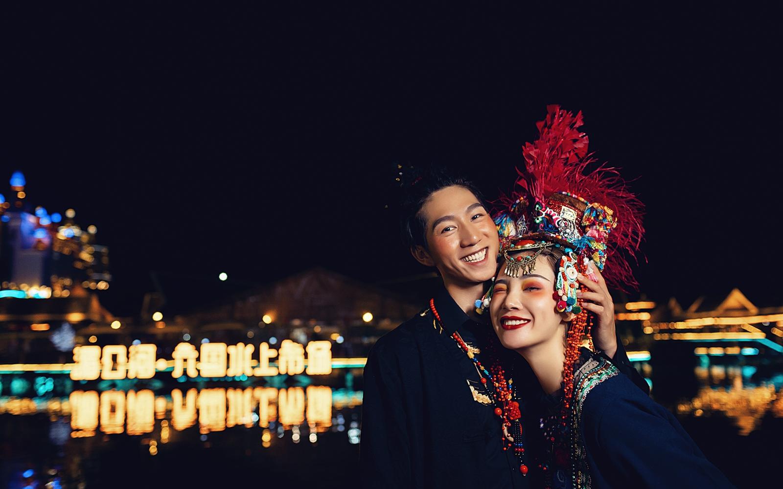西双版纳丨爆款特惠套餐丨服装全场任选丨送特色夜景