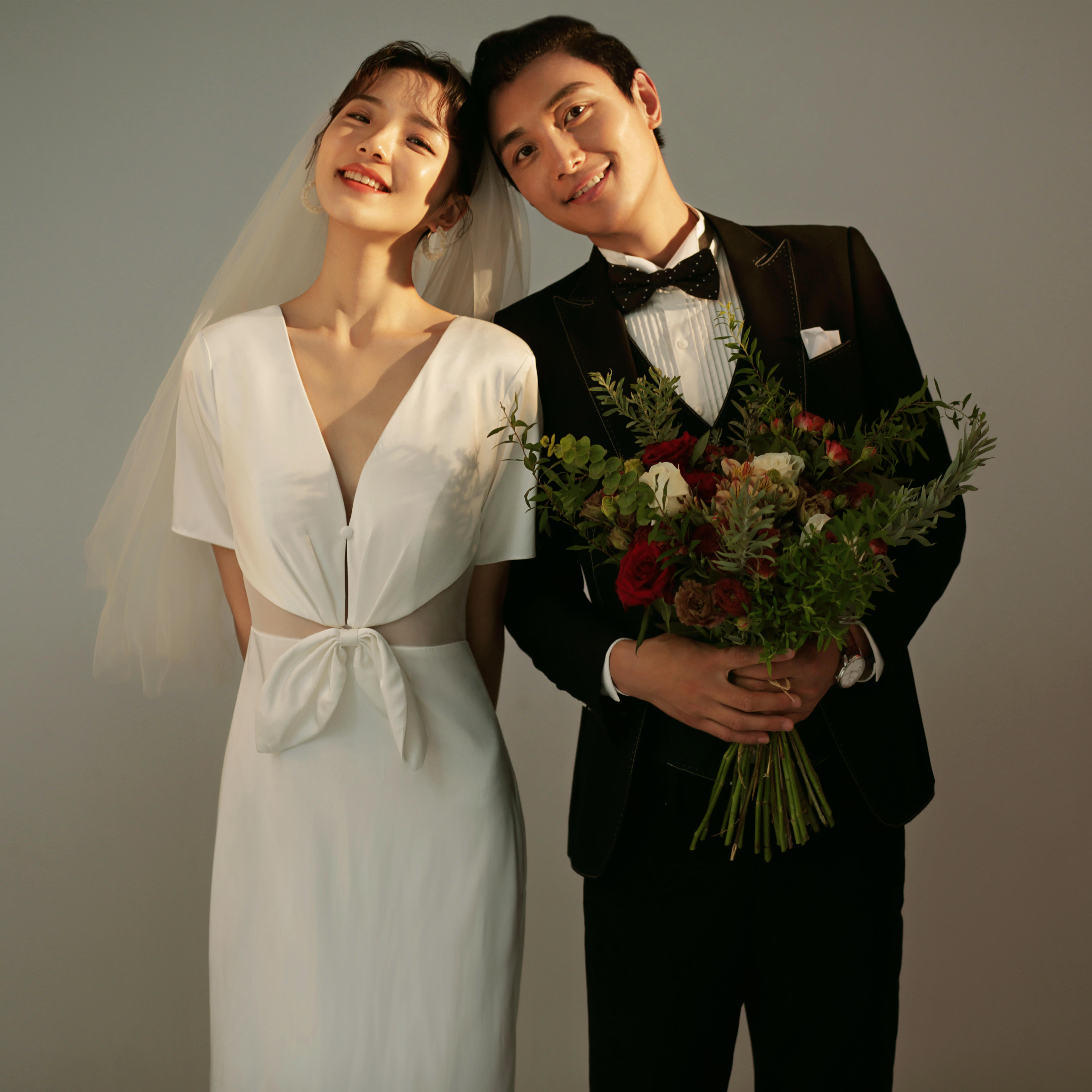 纯色简约婚纱照内景+无任何隐性消费