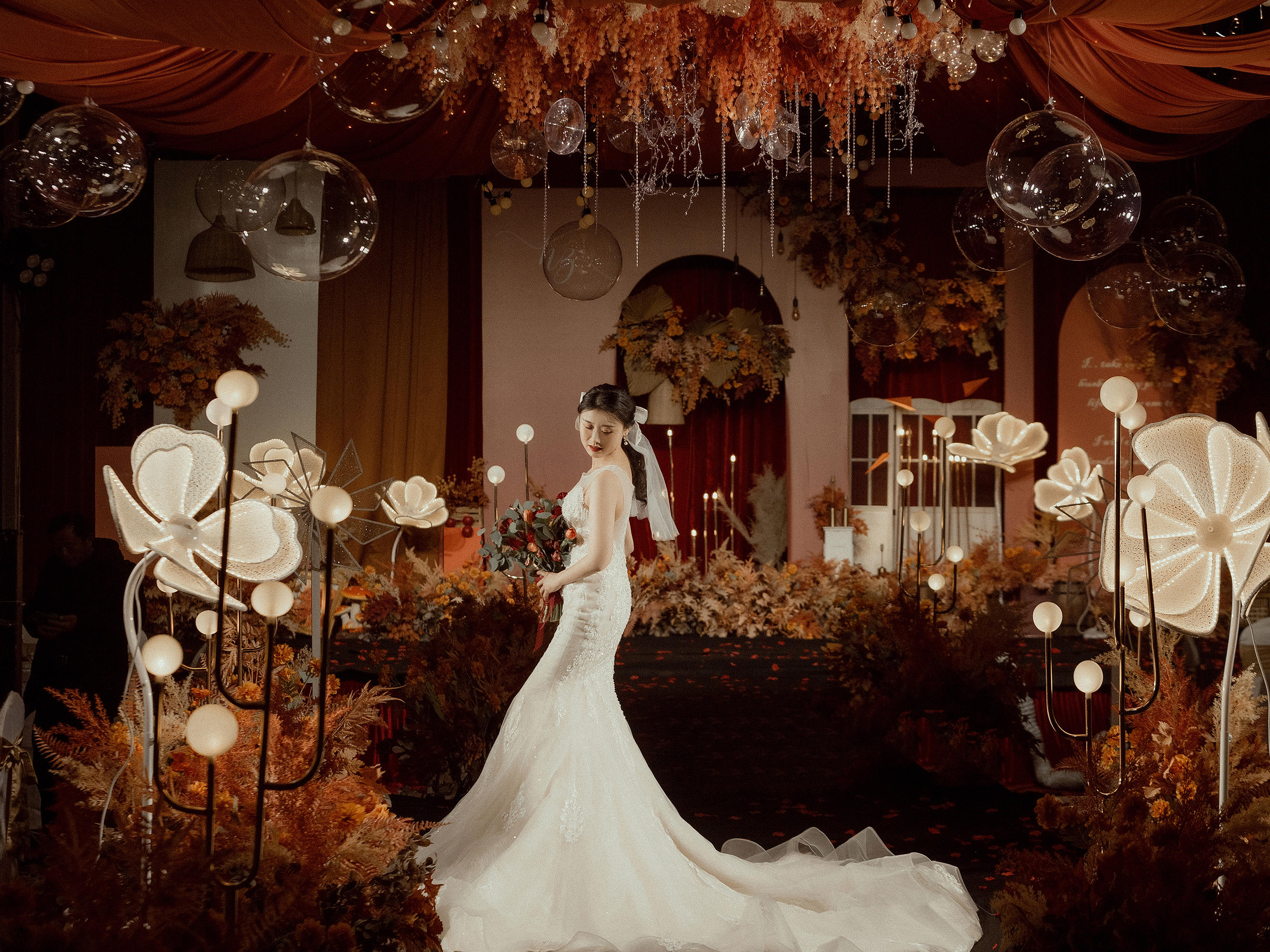 【秋日浪漫·法式秋色婚礼,花艺饱满】