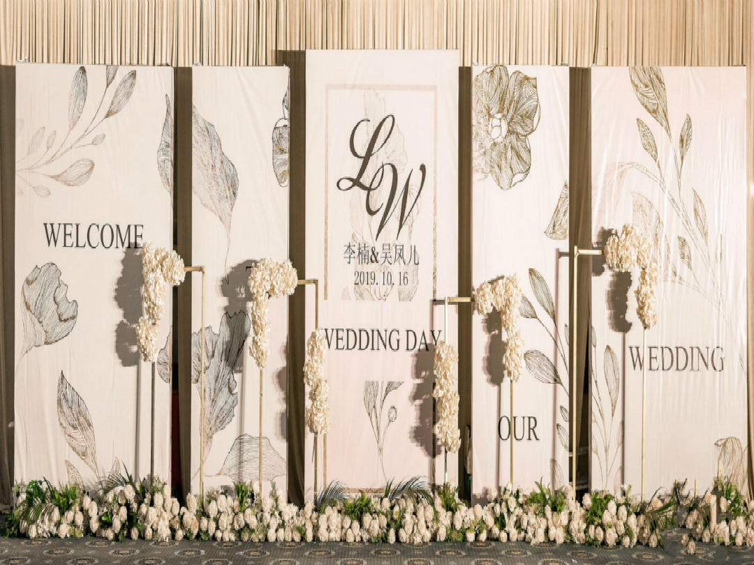 简约欧式风格，大理石纹理花艺布置