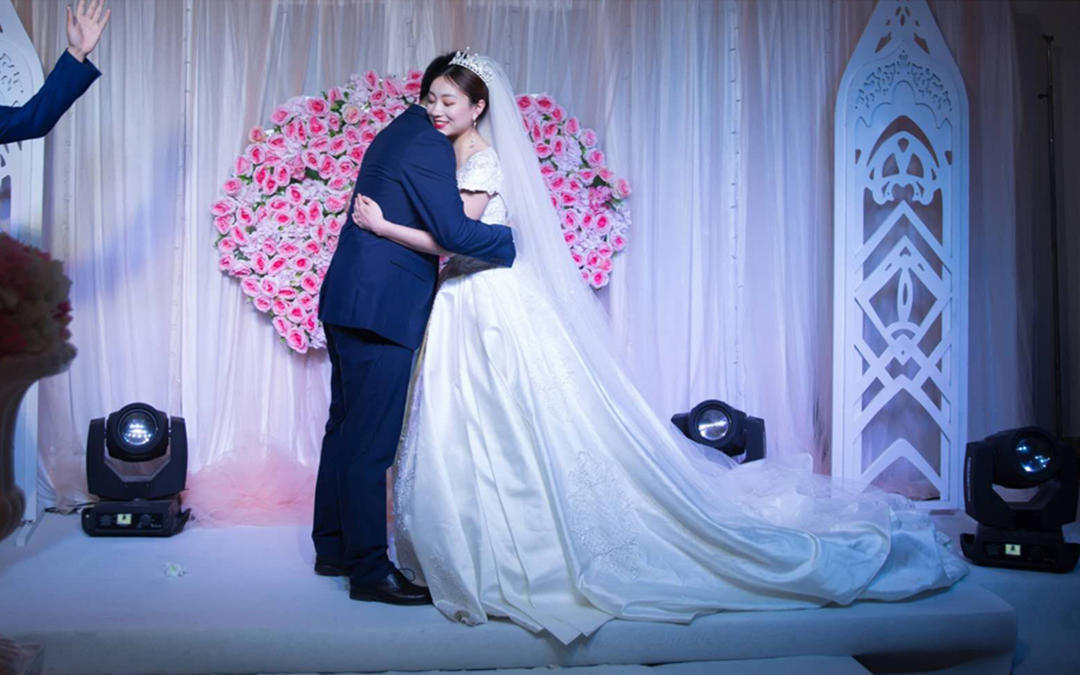 婚礼现场温馨接亲花絮  