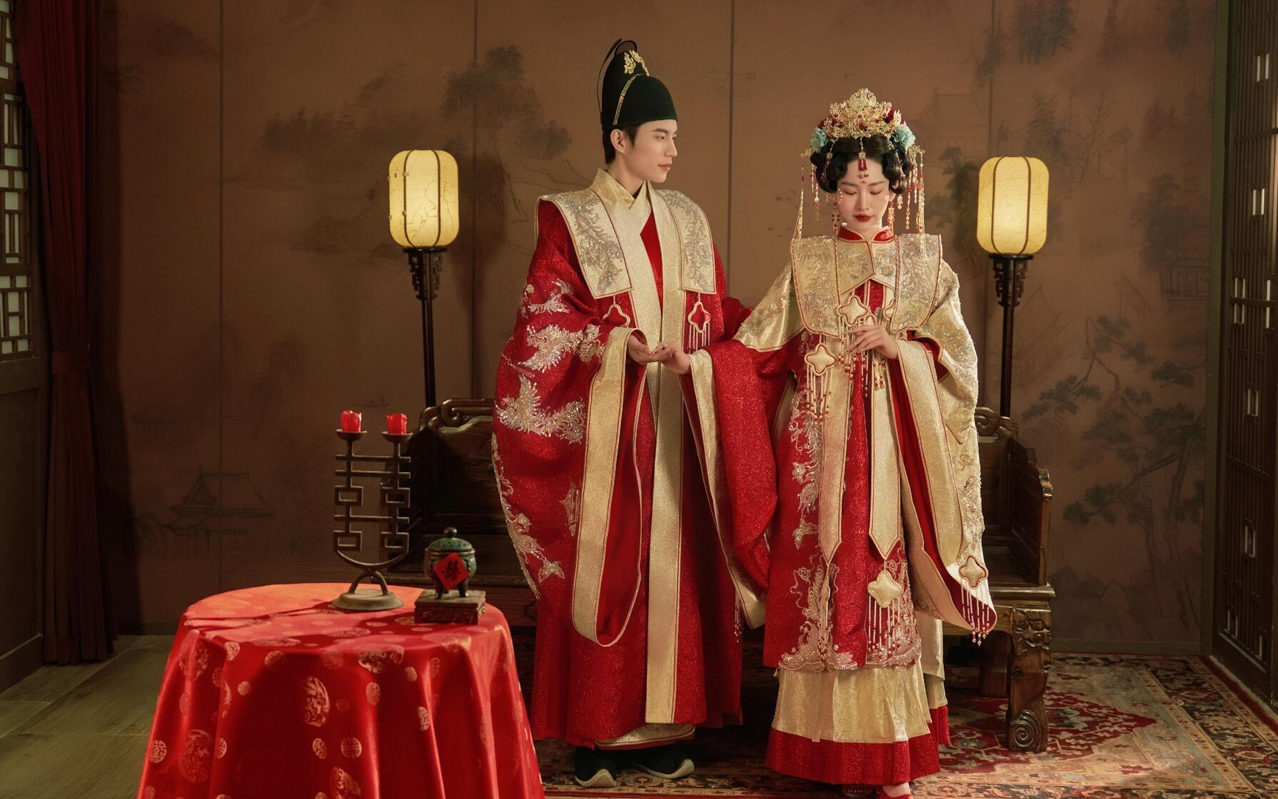 穿越千年的爱恋｜中式汉服光影婚纱照