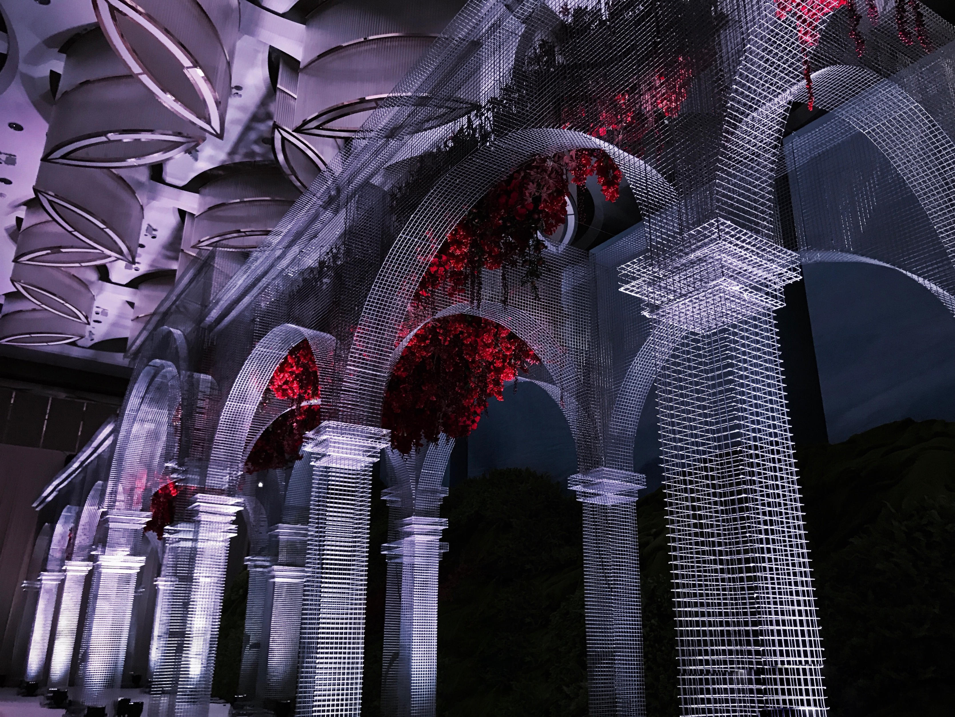 【幸福工厂】--红色网格高端婚礼