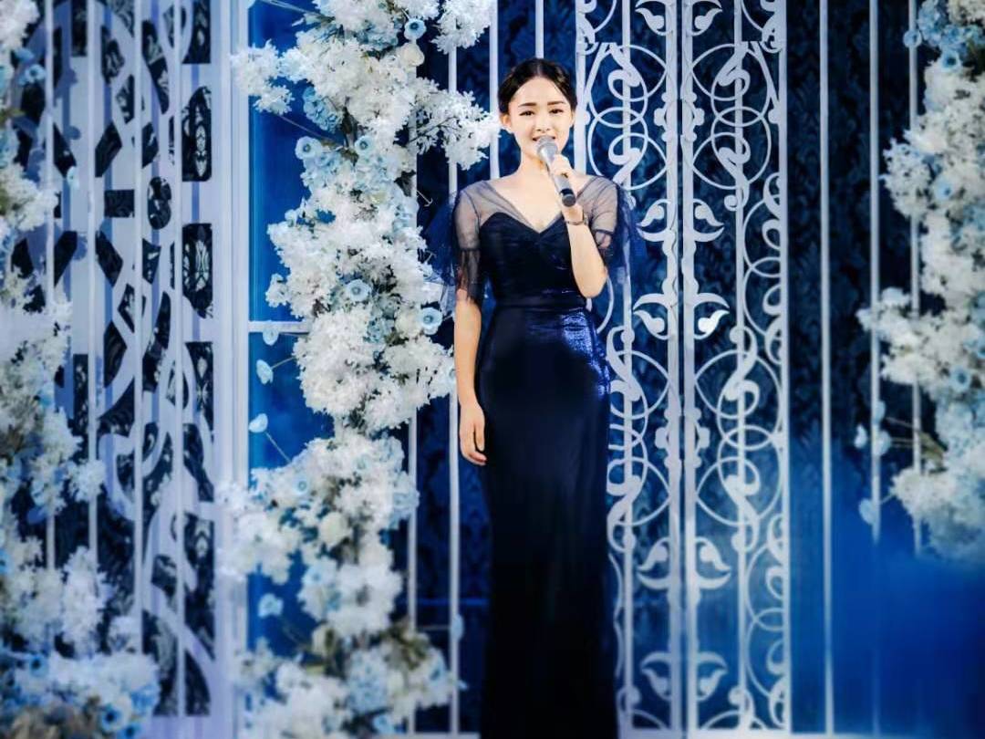 资深婚礼主持+专业流程策划