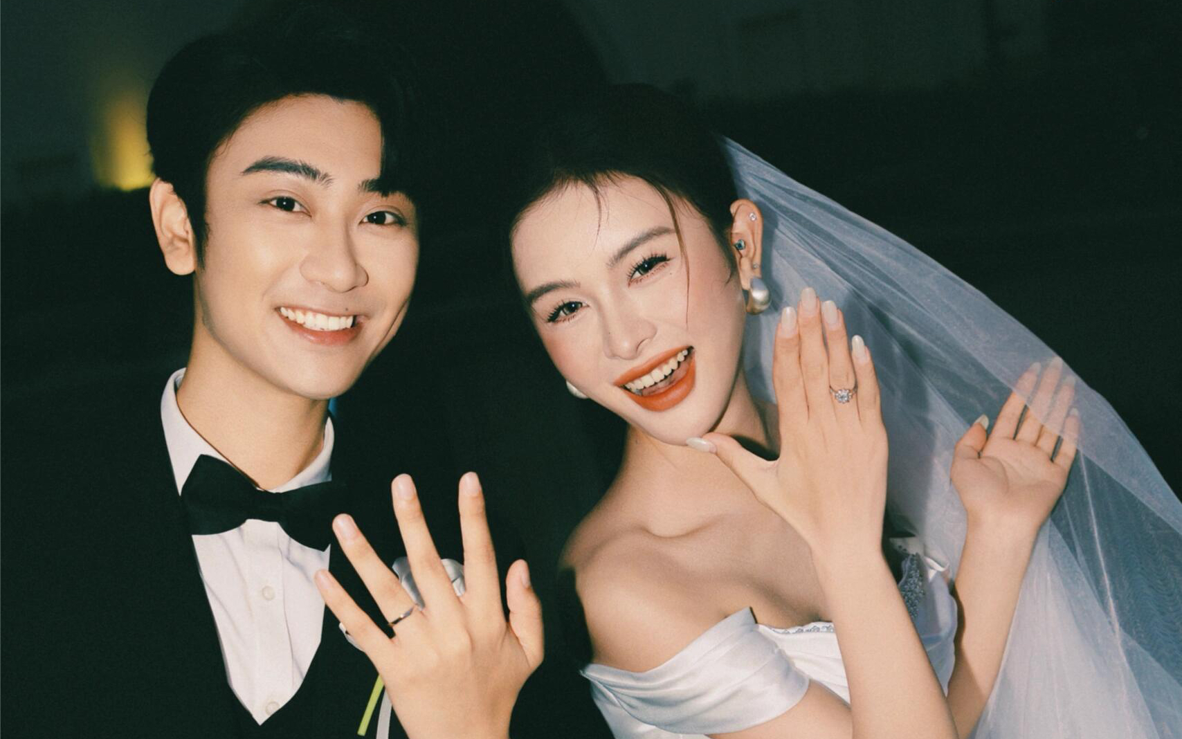 太爱自由感的生命力了｜纪实街拍夜景婚纱照