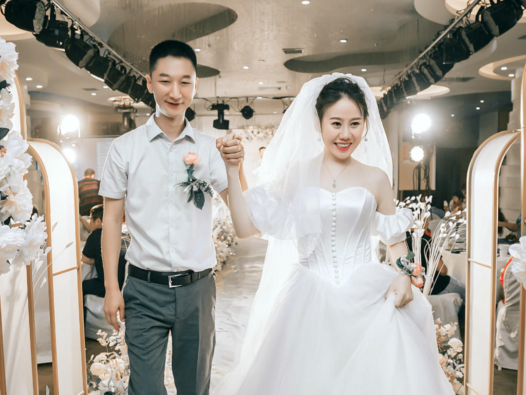 2021一价全包含四大/高级香槟金