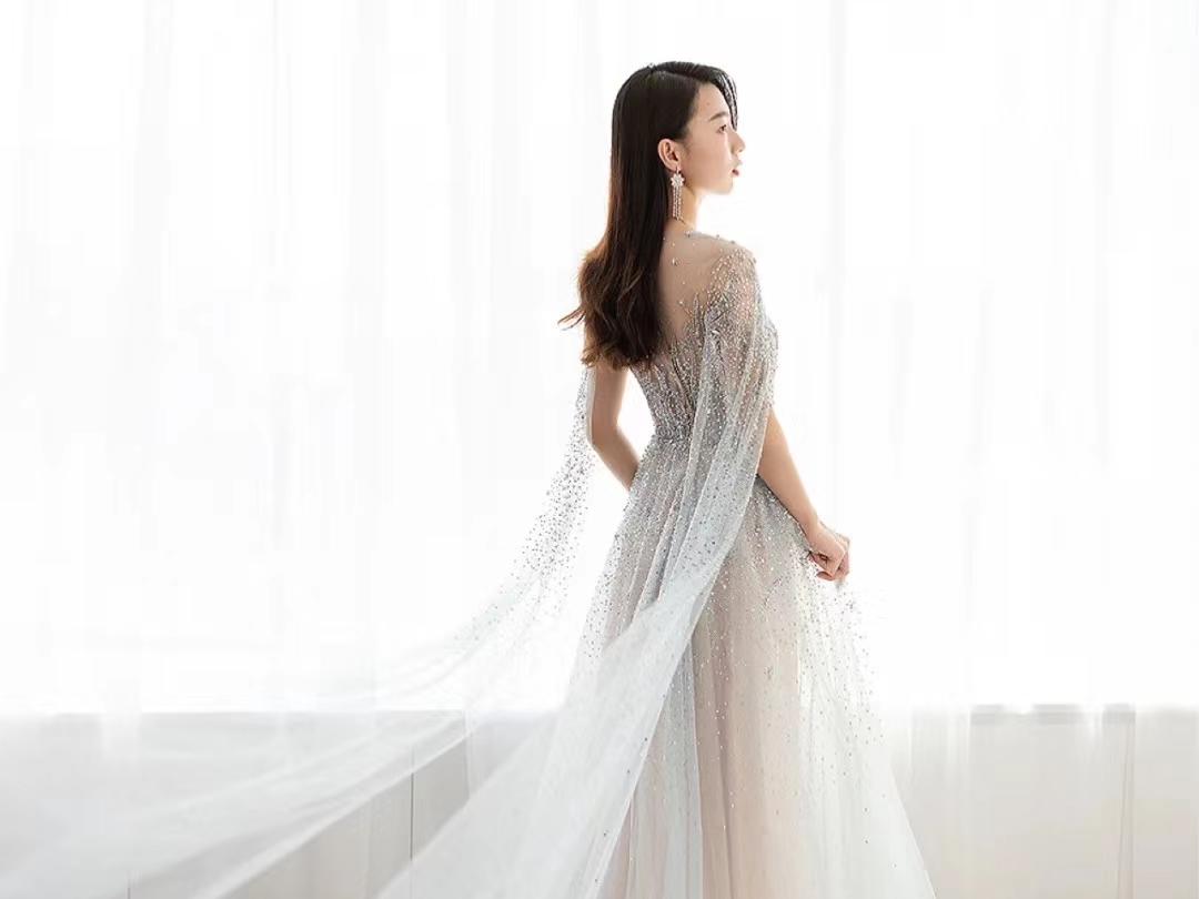 高级化妆师+助理全程新娘跟妆