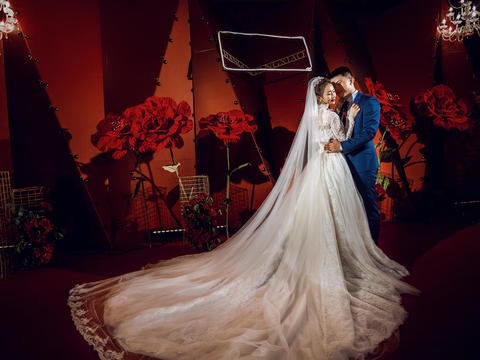【新娘风尚】婚纱礼服租赁8件套+1980新娘跟妆
