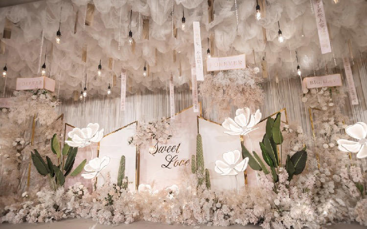 星期天—【店长推荐/梦幻公主风】