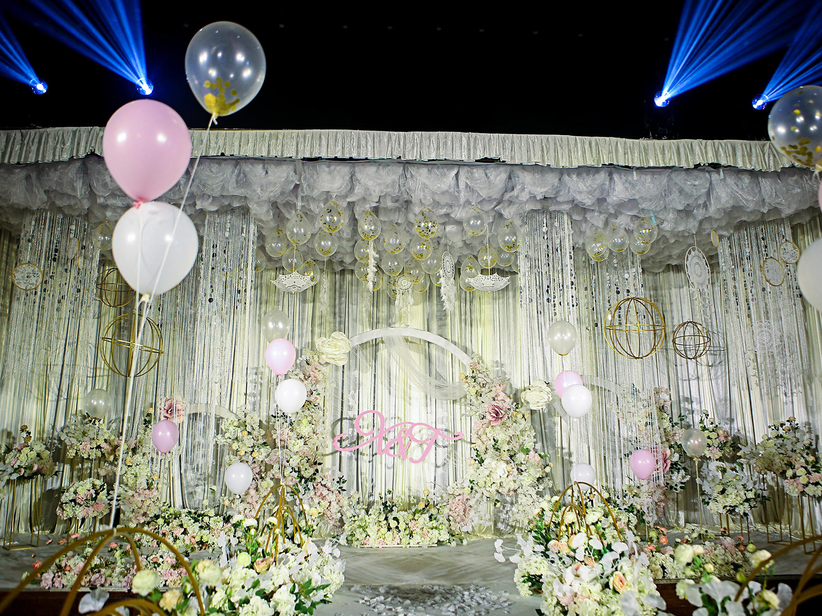 简约 ，大气，气球，小清新