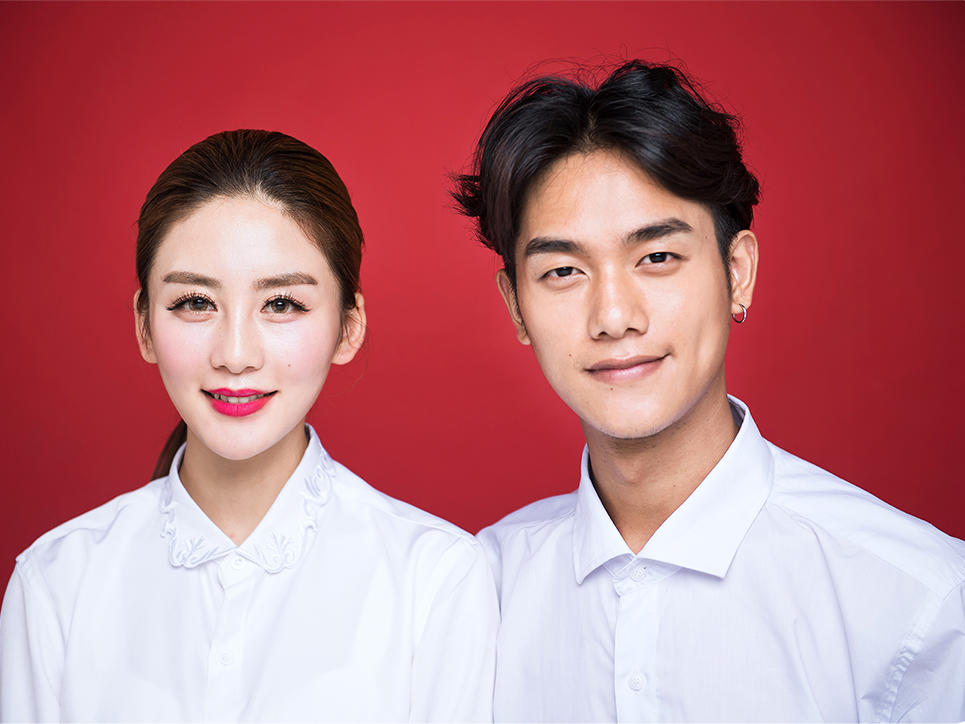 婚纱店能拍证件照吗_婚纱店有伴郎衣服吗(3)