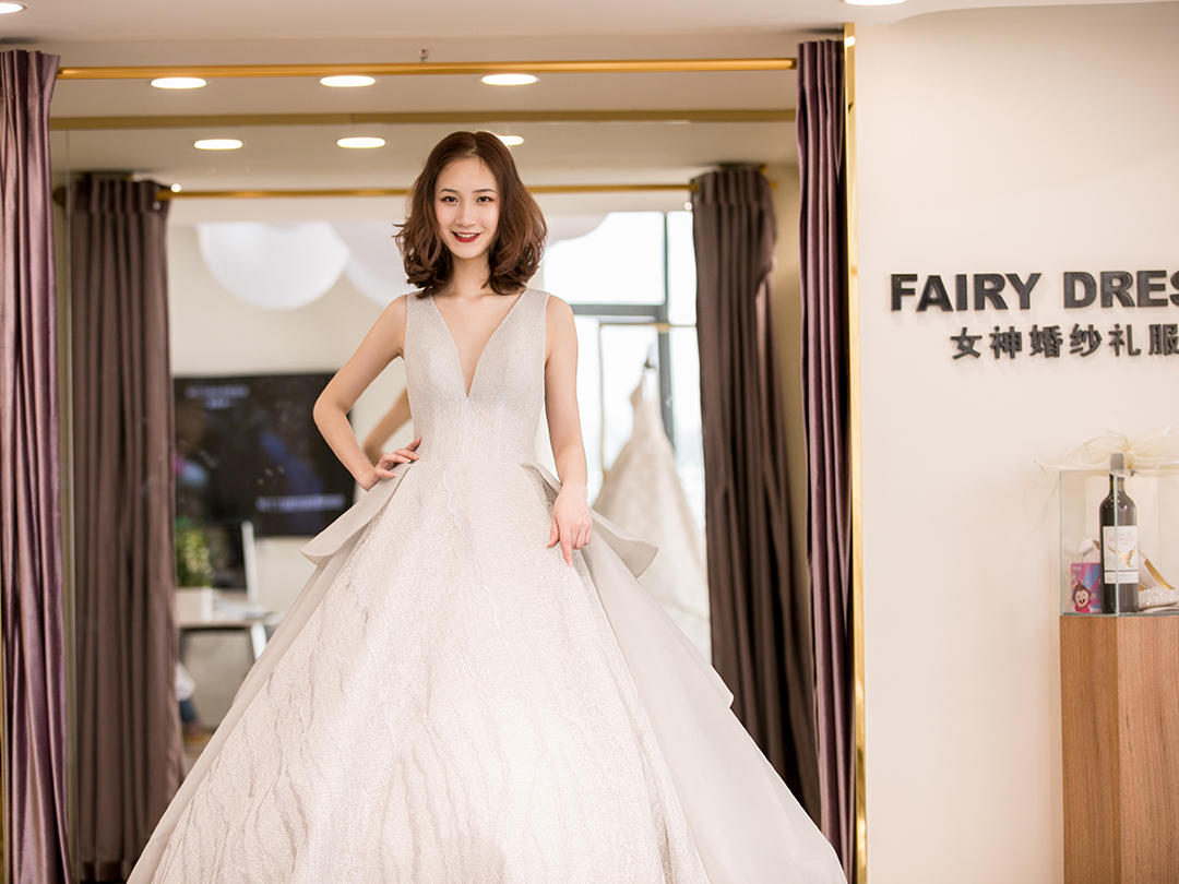 【良景花意婚纱】true love婚纱系列