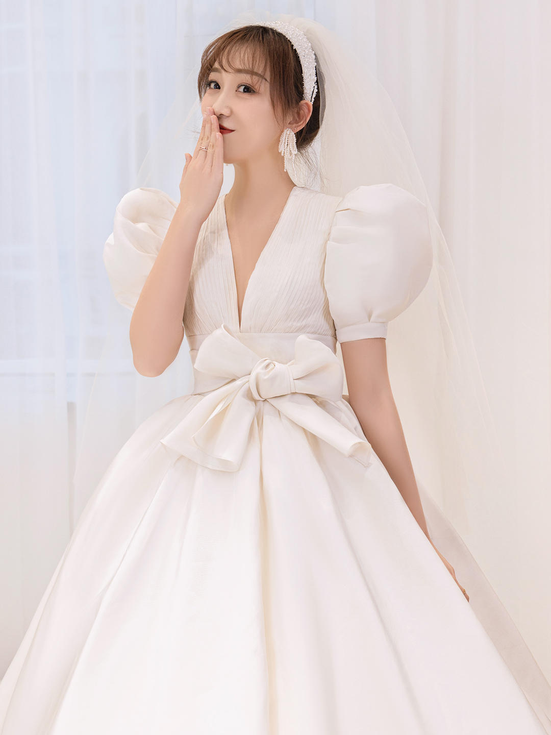 【品牌推荐】高定系列婚纱+出门纱+礼服+总监跟妆