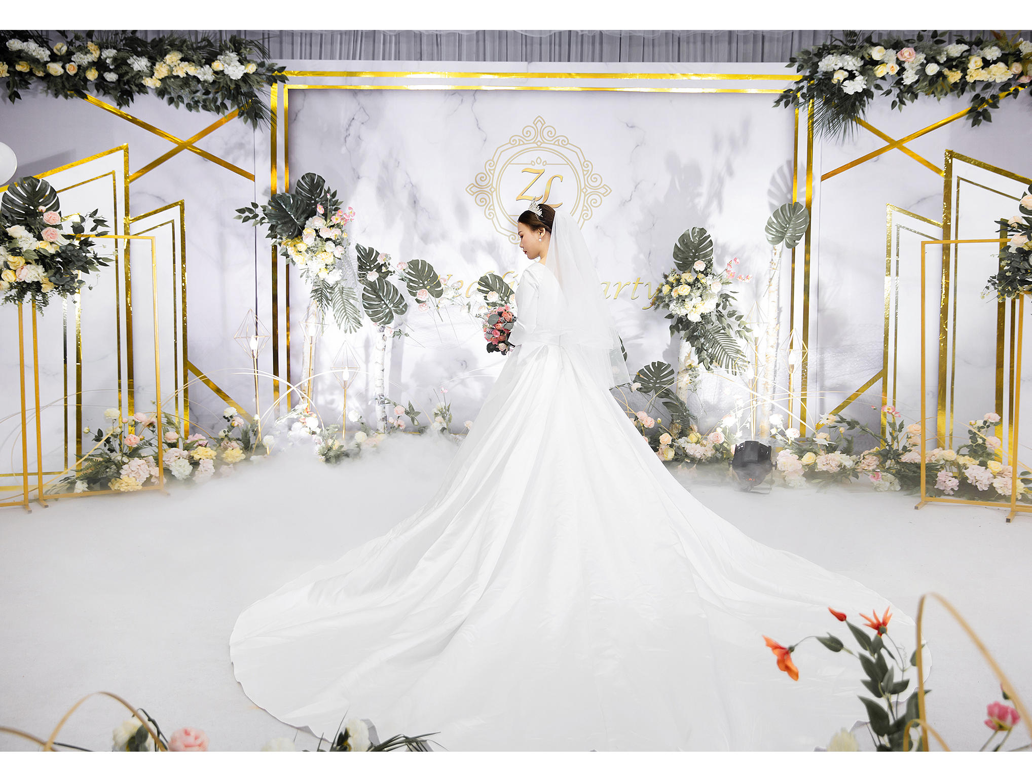 小预算 高性价比 简约时尚婚礼送灯光套系