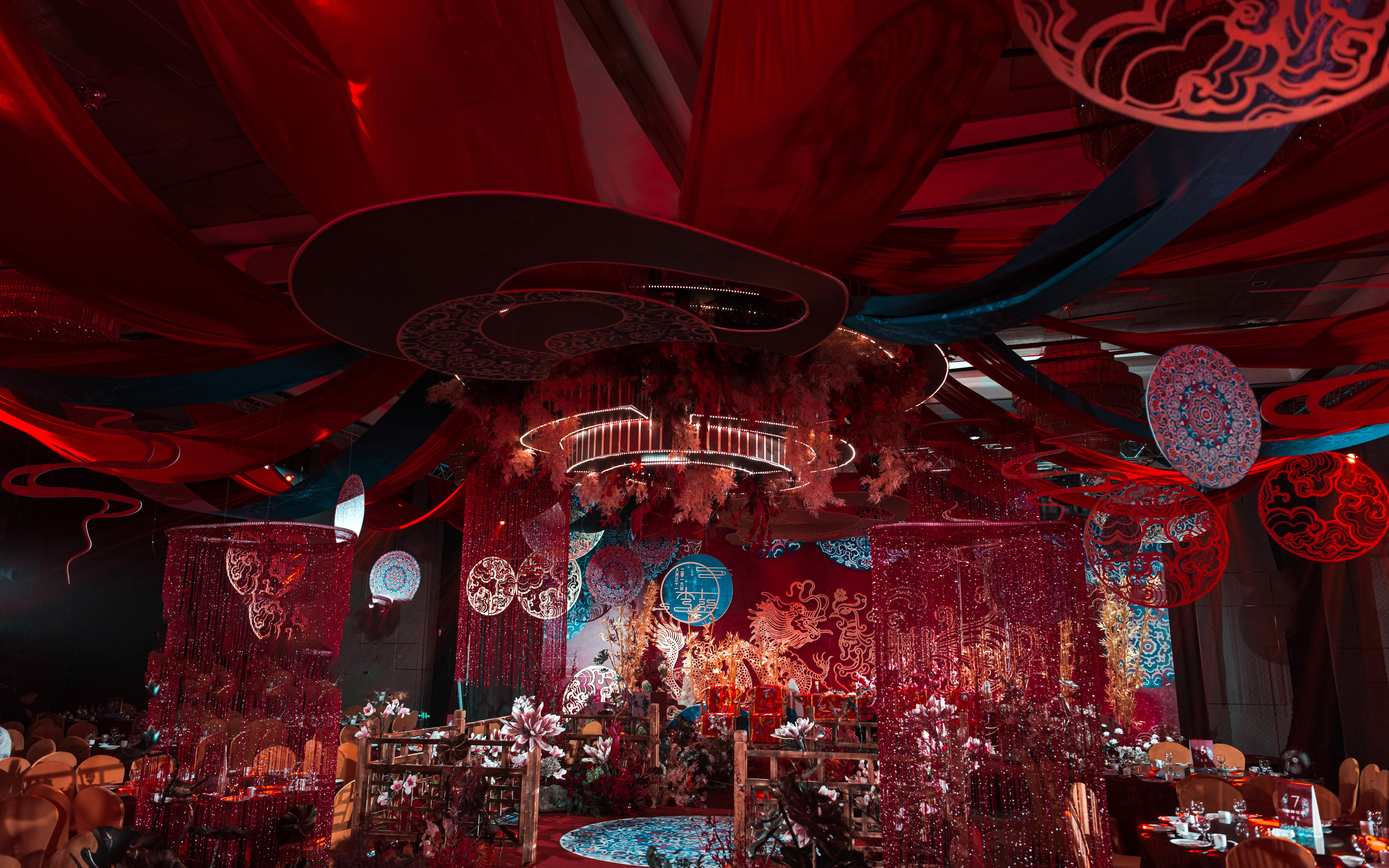 大气白金婚礼【女大当嫁创意婚礼】