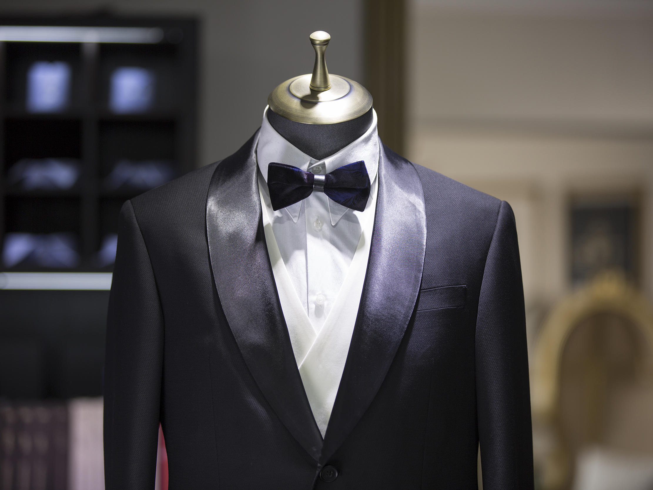 男士礼服 黑色青果领缎面拼接西服新郎结婚礼服