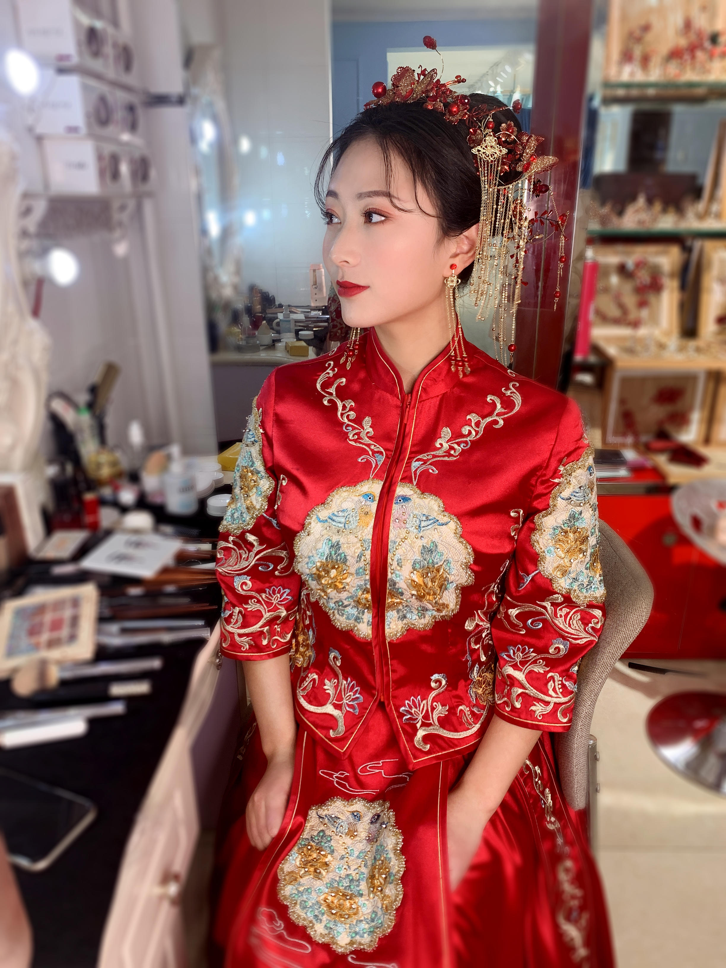 婚纱礼服跟妆超值特惠套餐