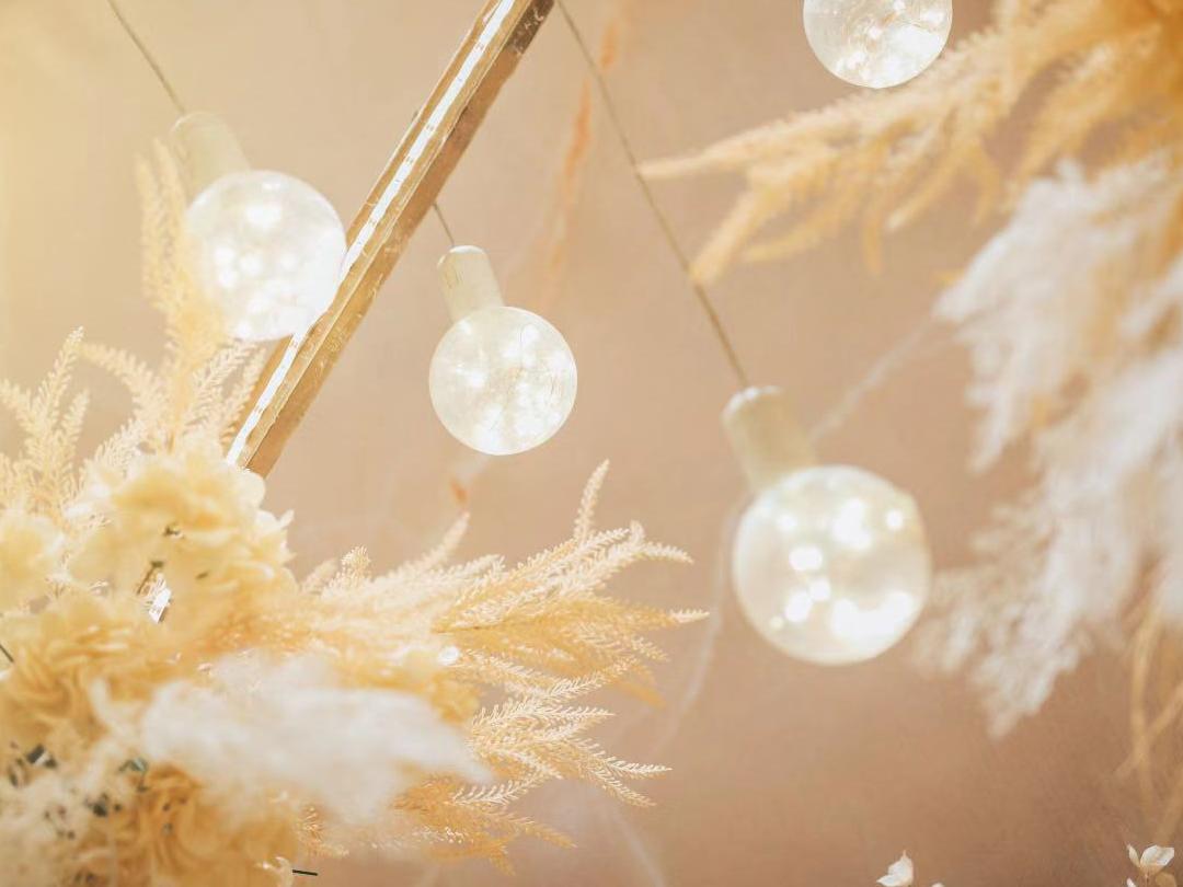 小预算温馨婚礼—香槟金安利给你