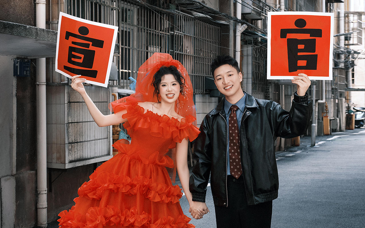 🎏市井老巷里的红妆浪漫｜复古婚纱照也太绝了吧！