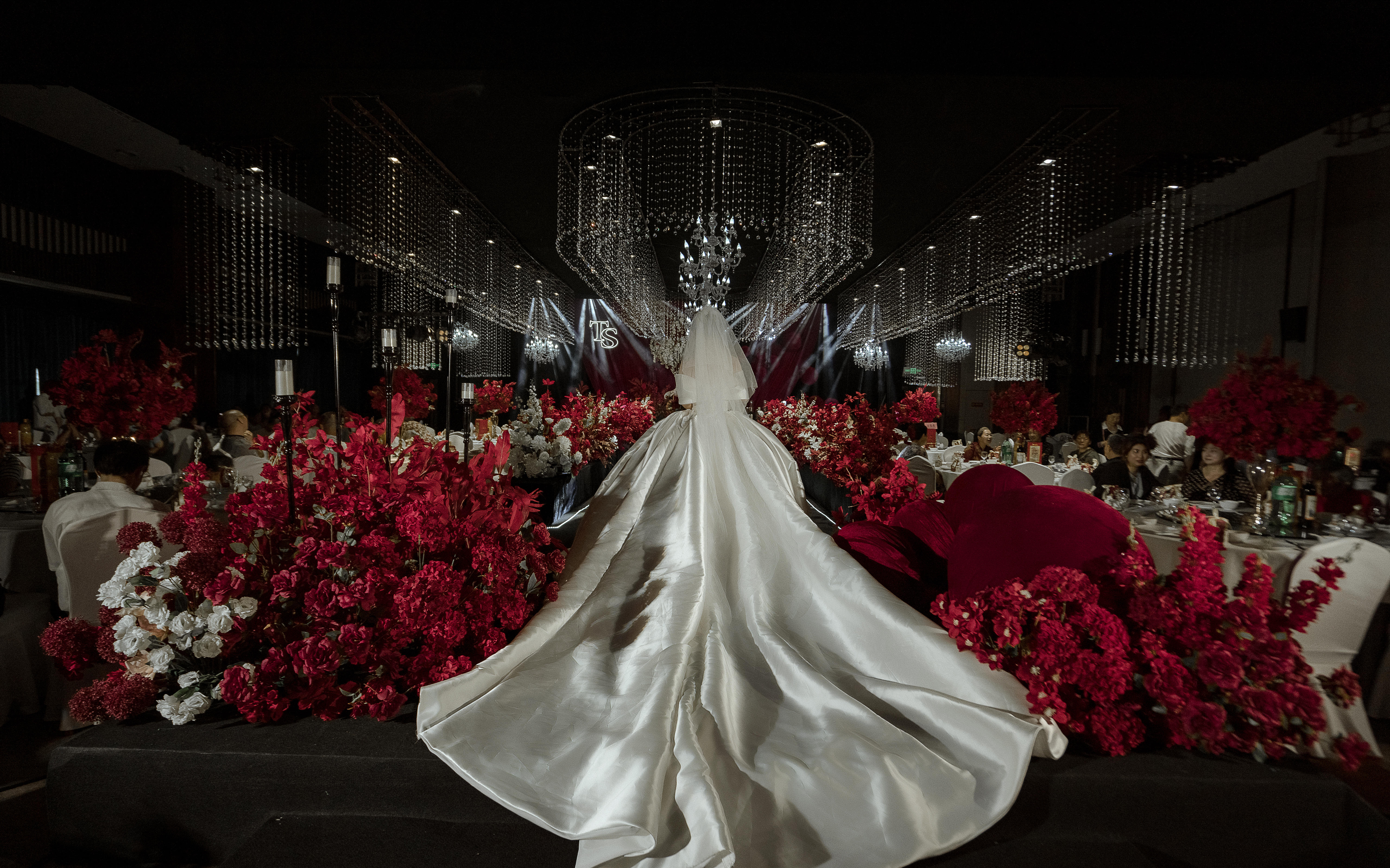 建国饭店红黑水晶婚礼