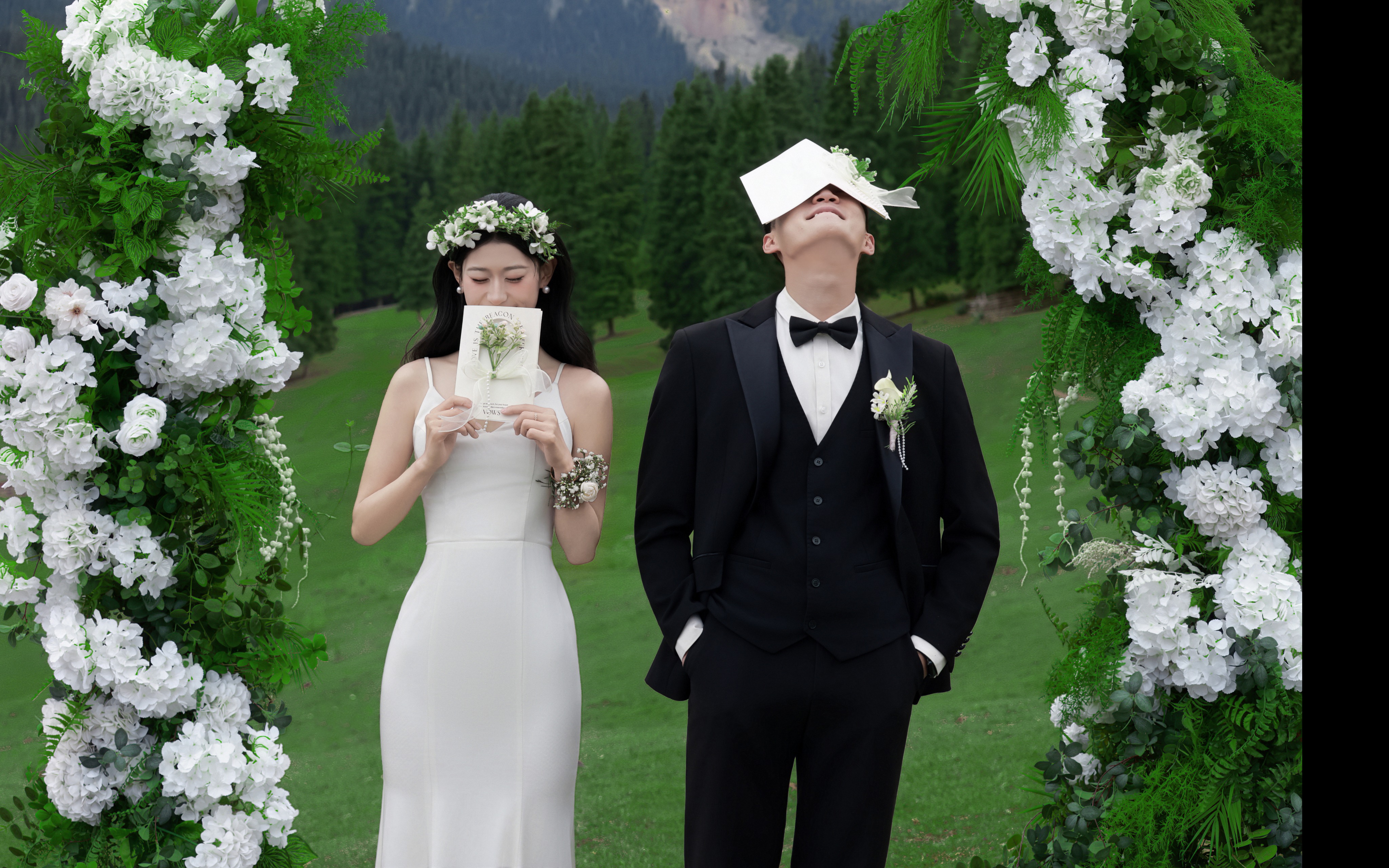  于雪山草地，宣读誓言，把爱意交付山河见证