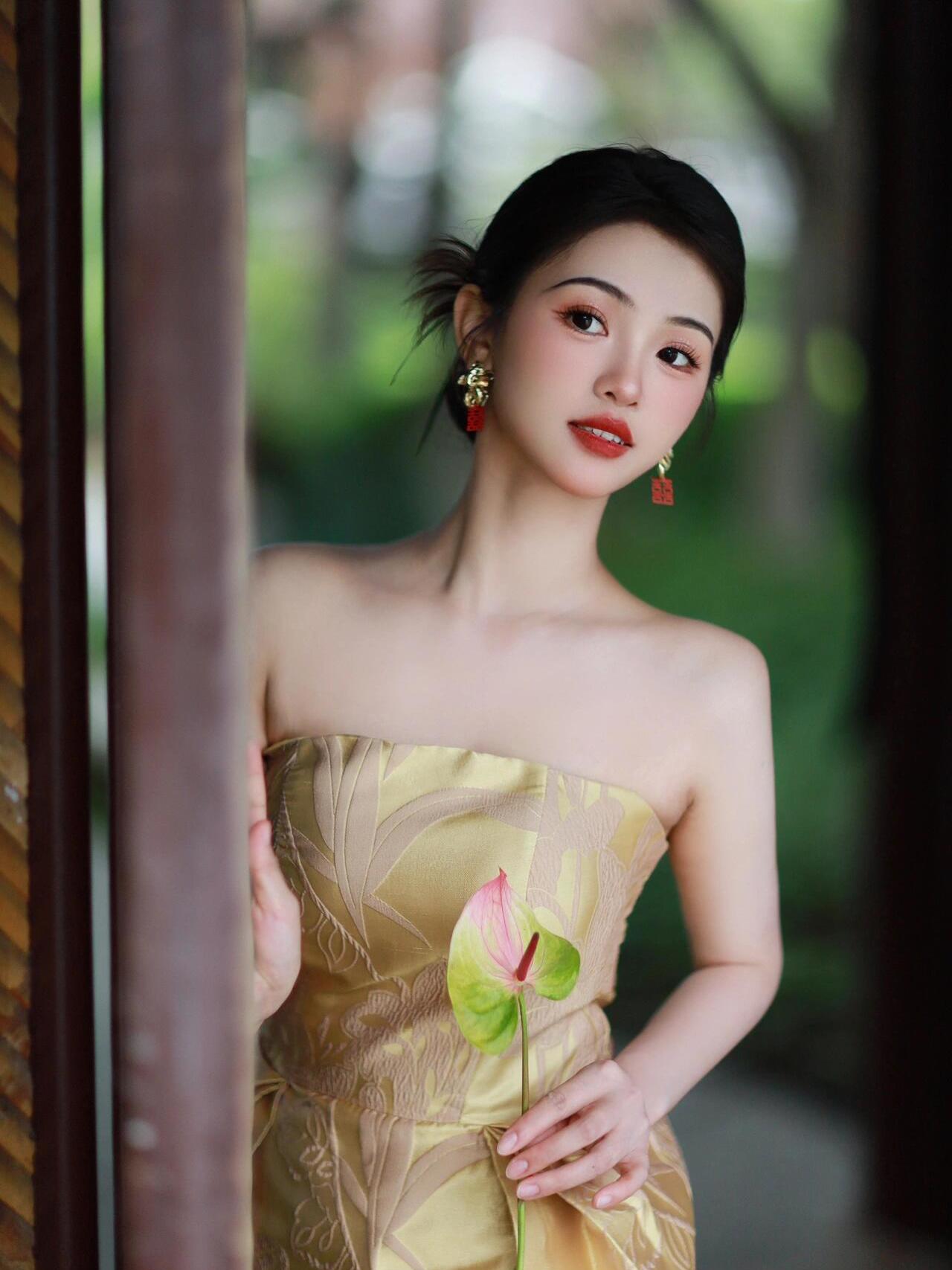 高级婉约晨袍出门造型