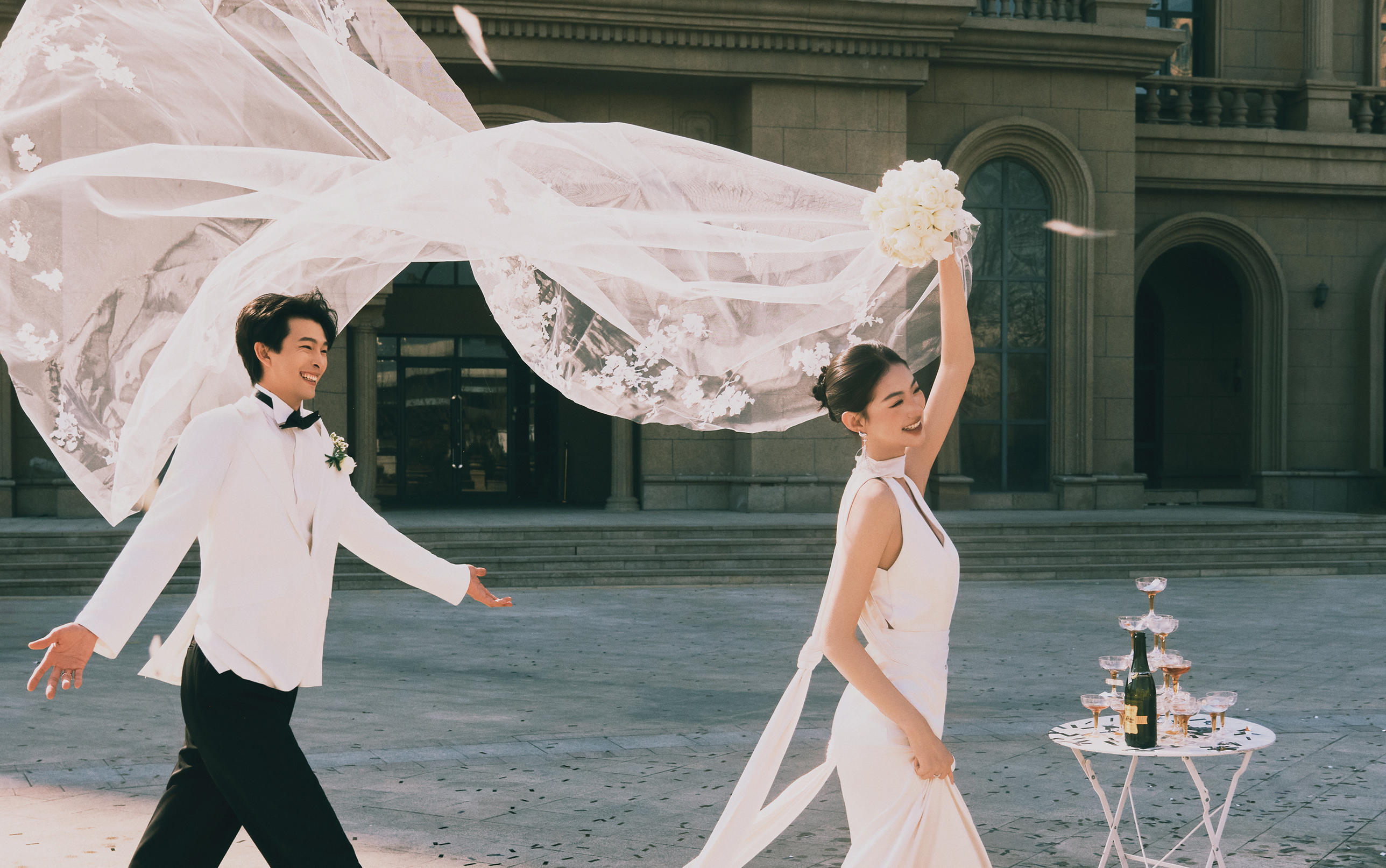 ??復(fù)古歐式婚紗照｜把婚禮寫(xiě)成詩(shī)，把愛(ài)拍成電影?