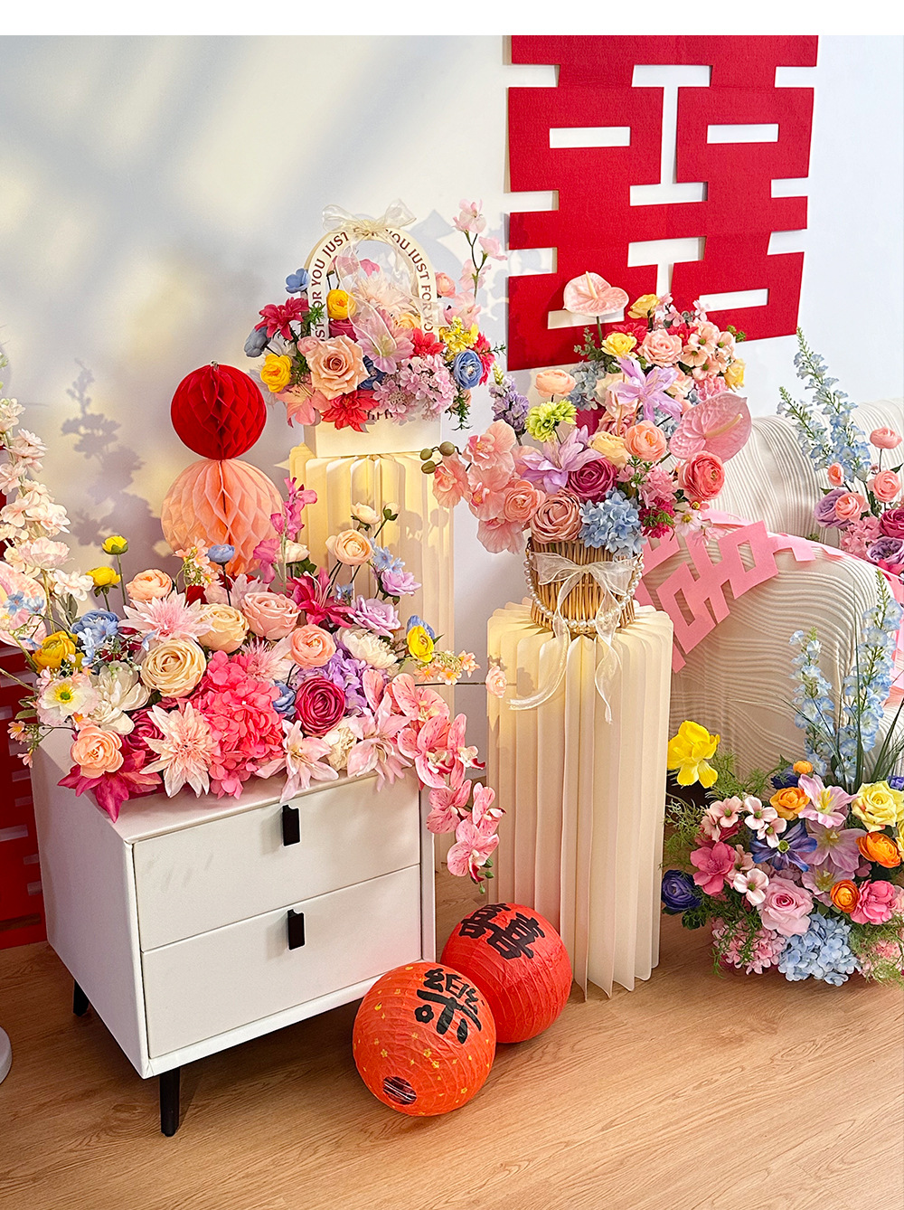 浪漫氛围仿真花艺婚房布置
