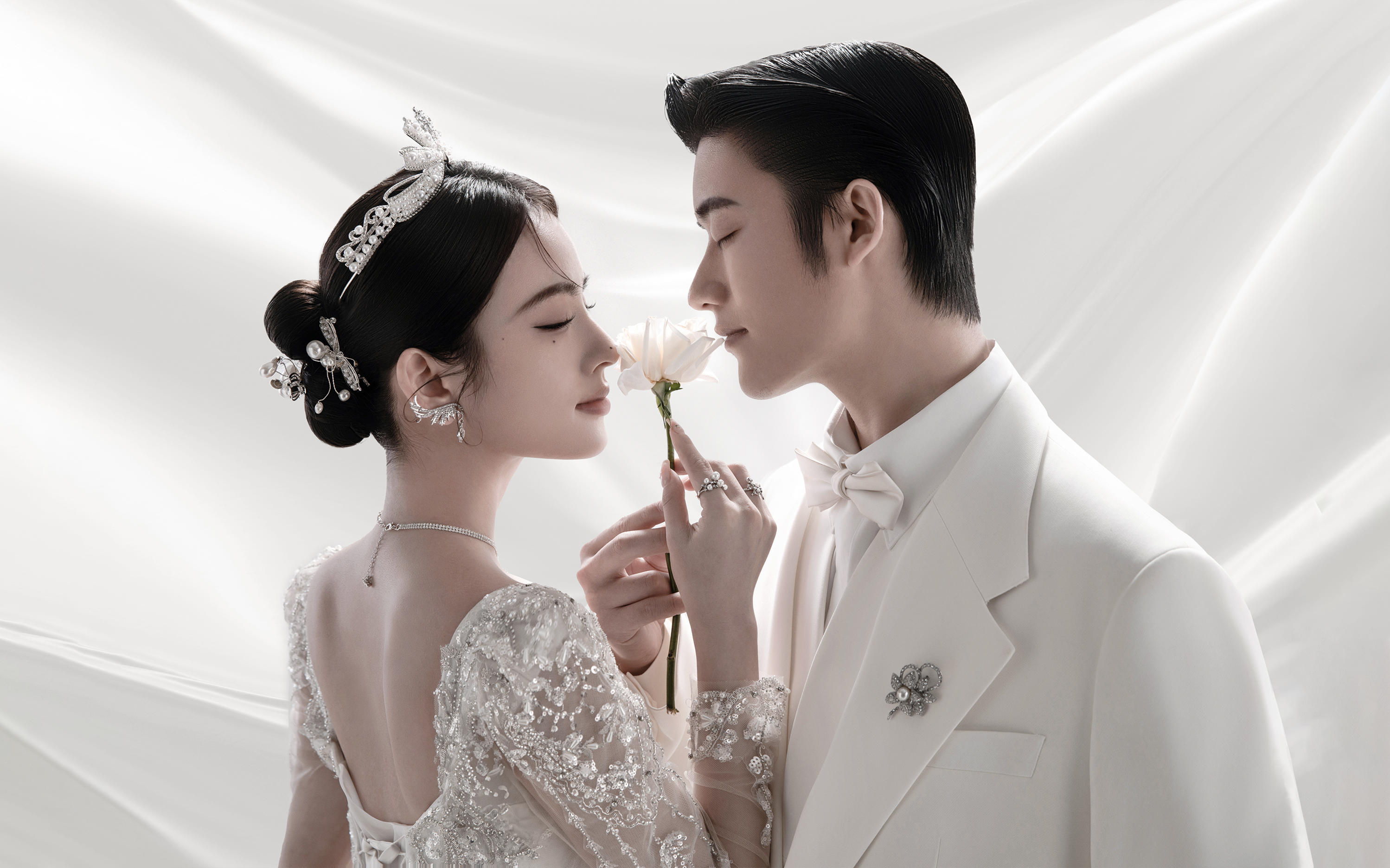 墜入純白綢緞??仙氣婚紗大片絕了??