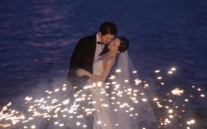 我拍到了夜景婚纱照