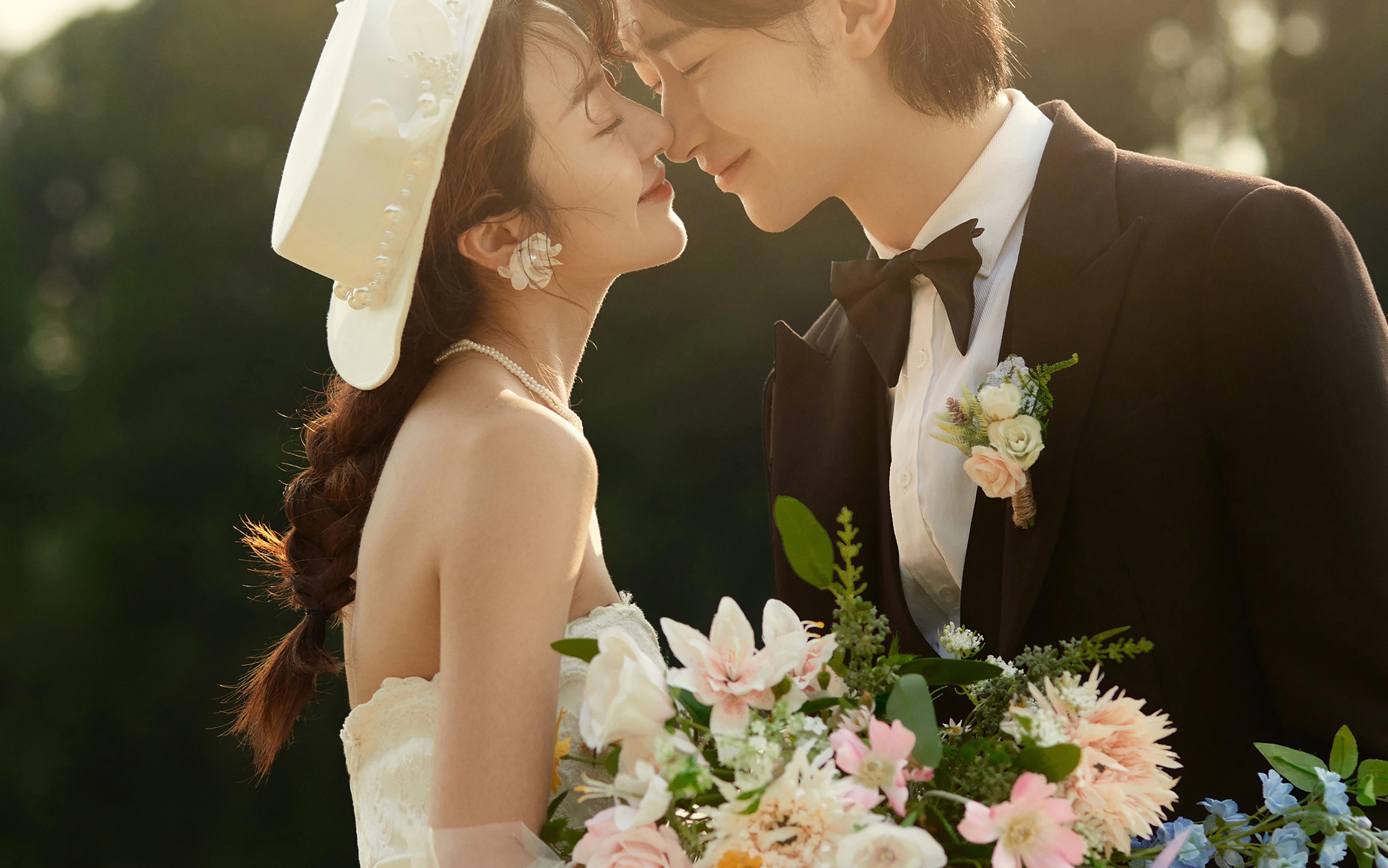 备婚收藏|必拍的森系草坪婚纱照推荐