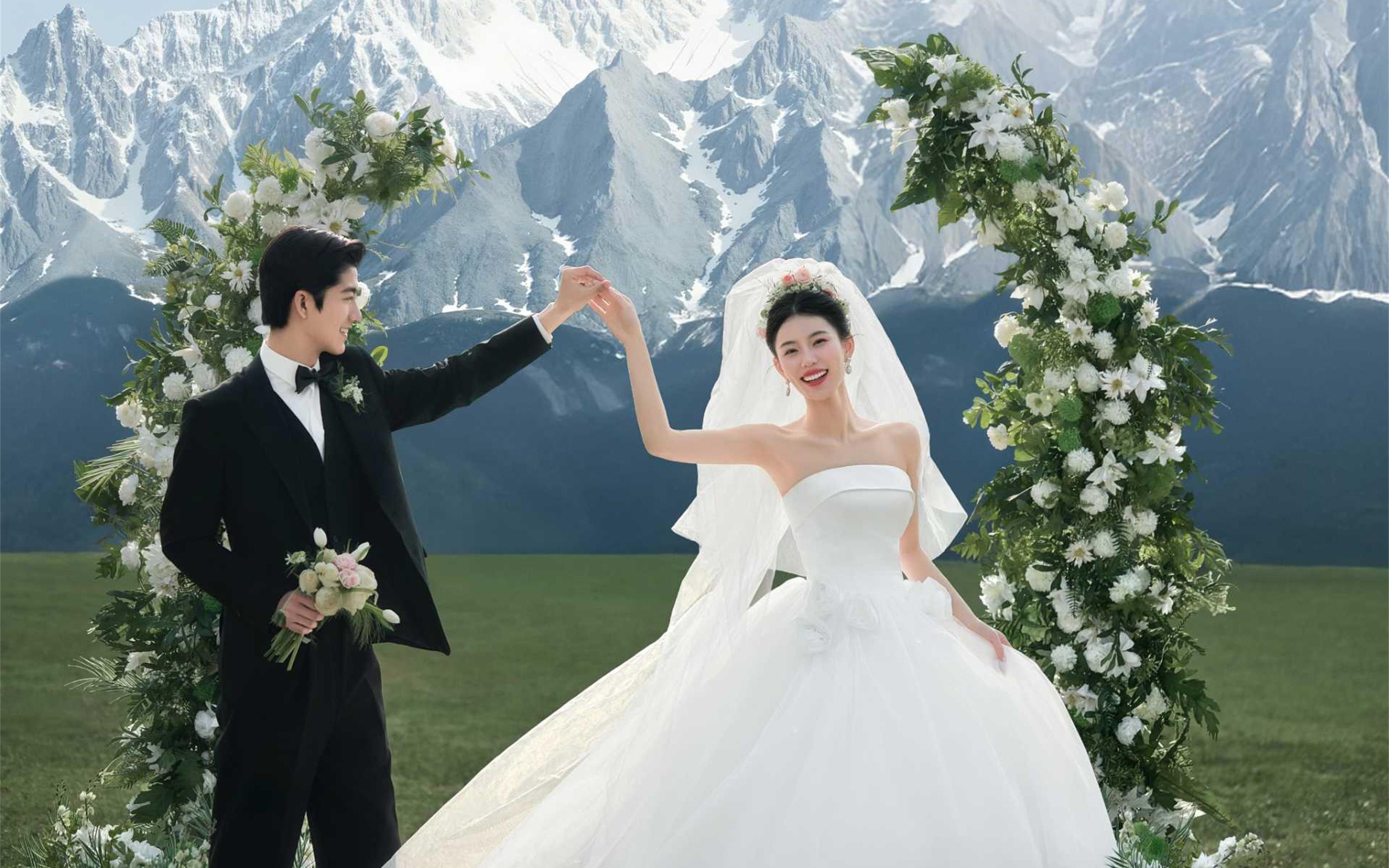 與山間綠野合唱??森系草坪目的地婚紗照