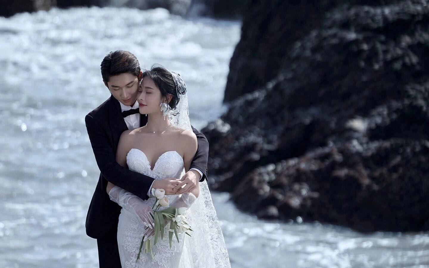 海滩婚纱照🌊无法拒绝的浪漫电影感