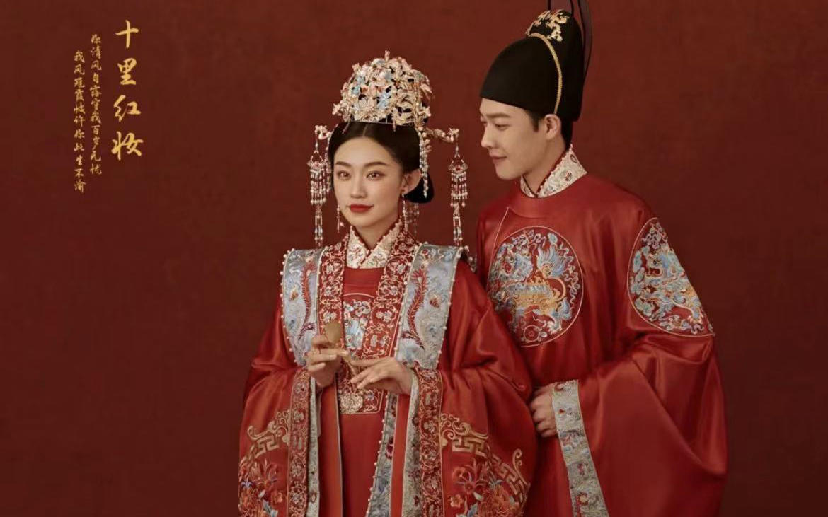 怎么拍都好看的汉服婚纱照0统一全家审美