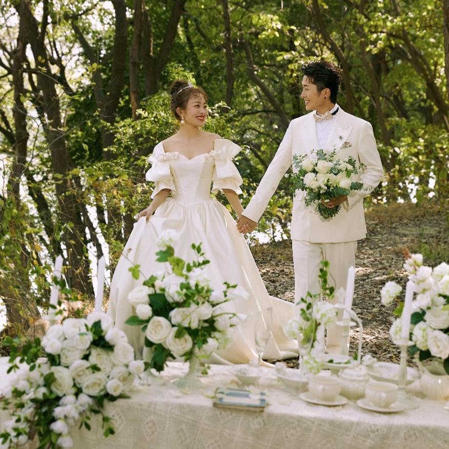 高质量的森系婚纱照｜这套照片真的绝绝子