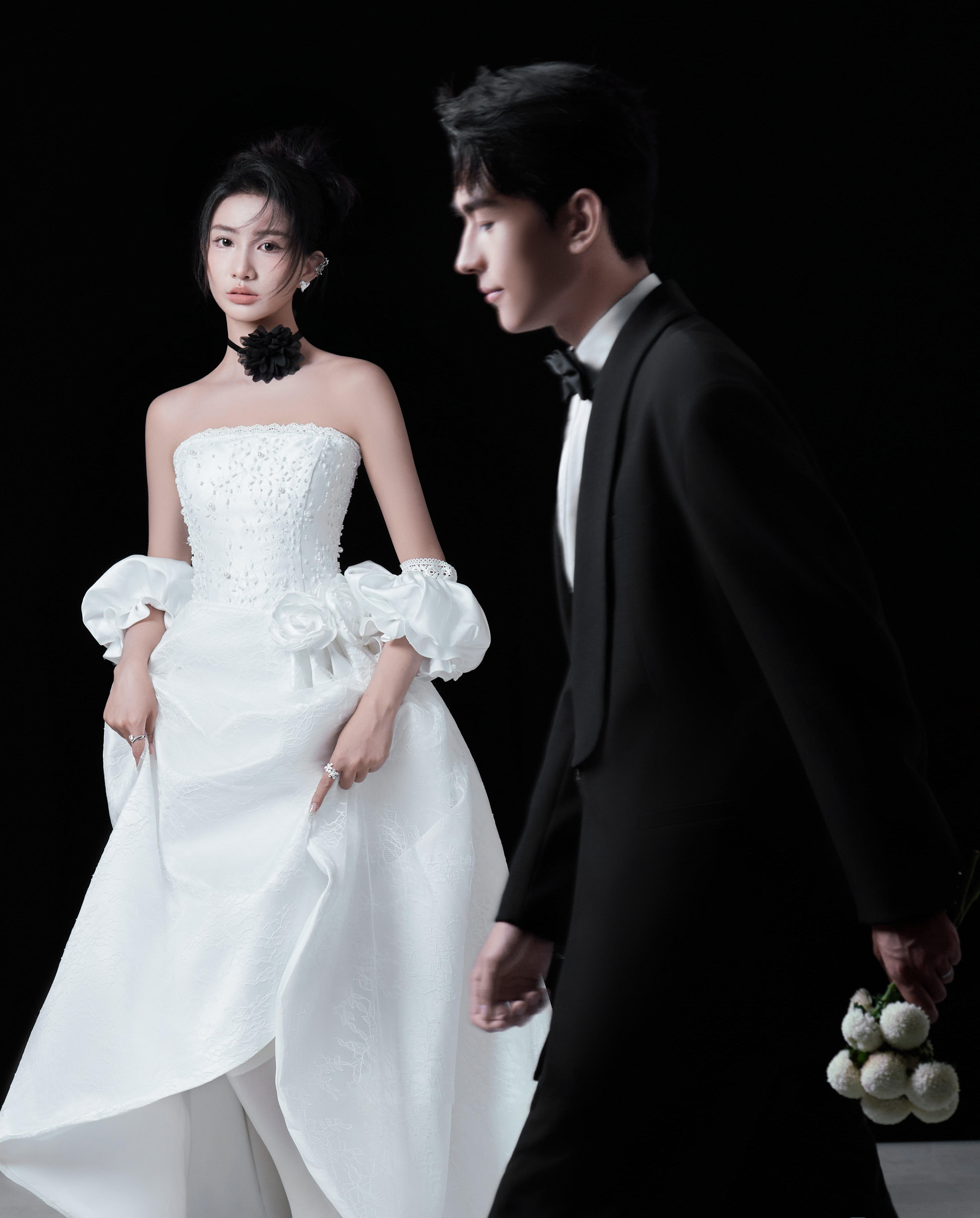 极简黑底主纱婚纱照✨年轻感拉满