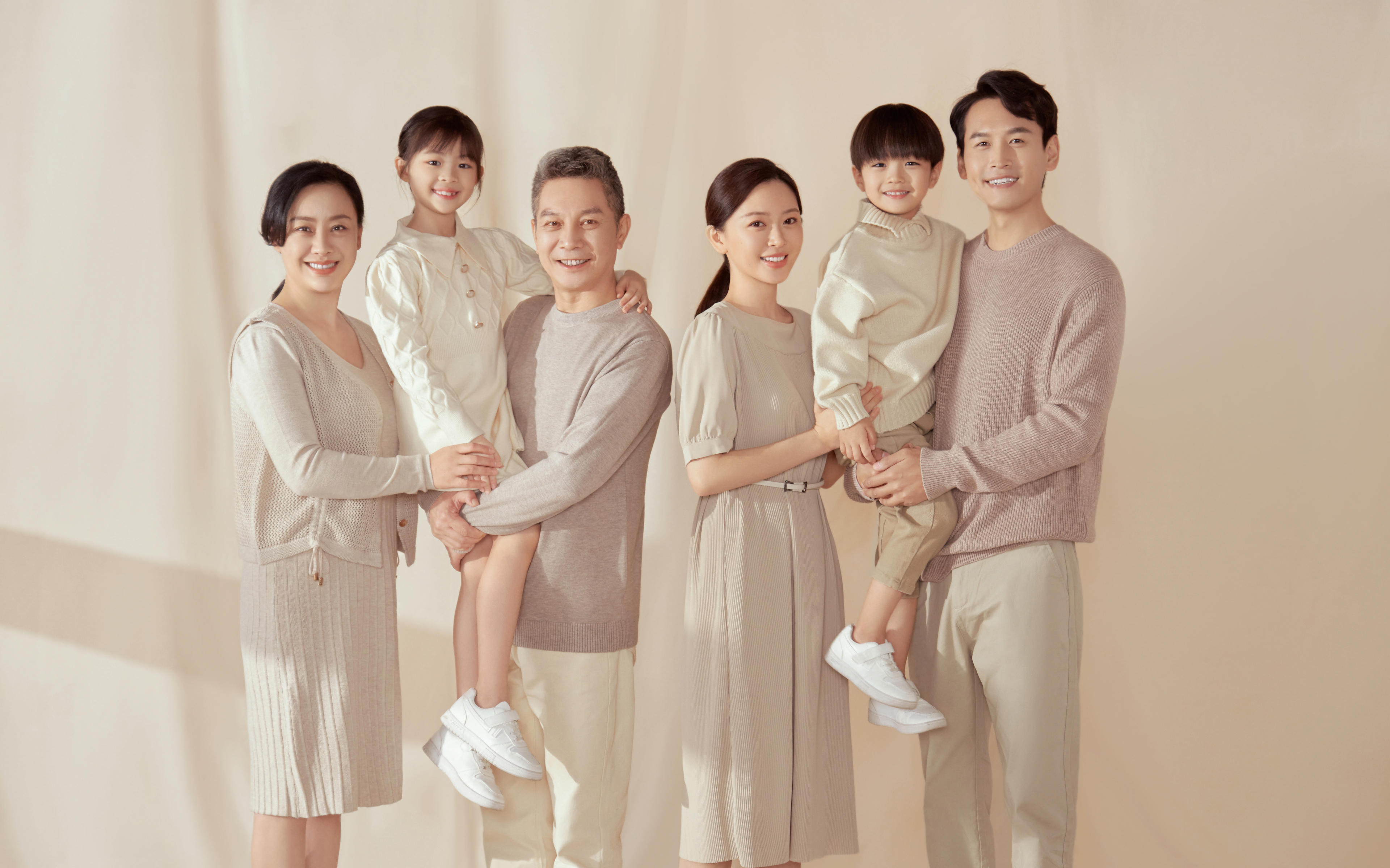 【铭视觉】全程四对一贴心服务+送全新婚纱1套