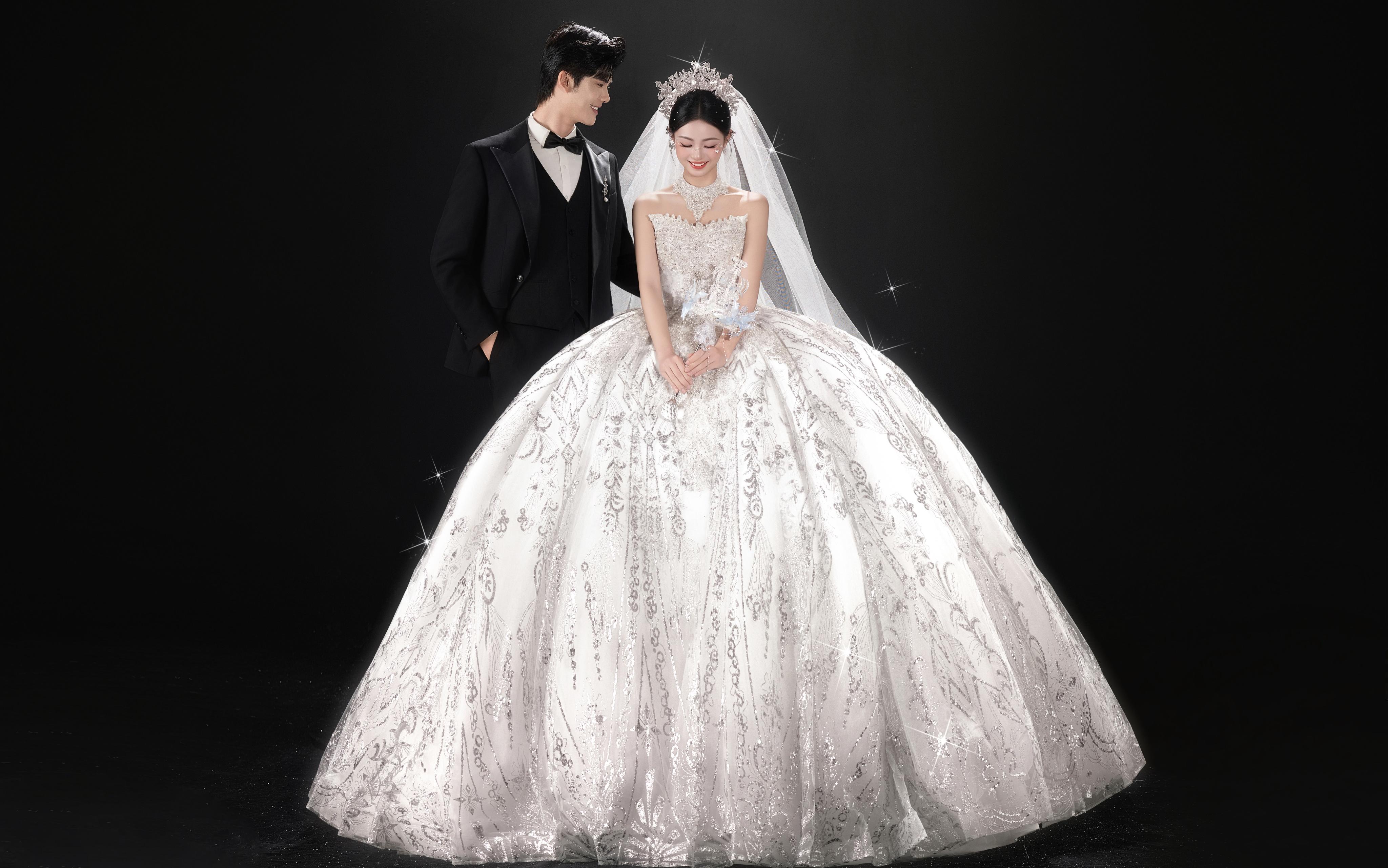 星光缀满裙摆，爱意藏进光影，定格一生浪漫✨