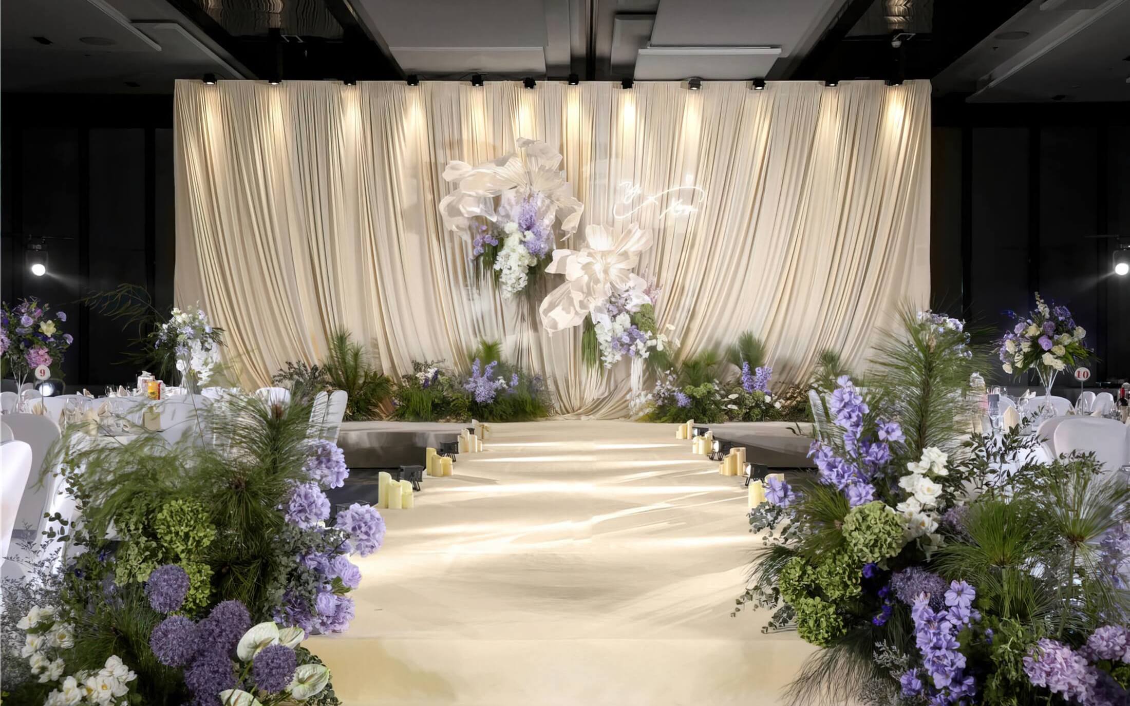 像把莫奈花園搬進(jìn)了婚禮現(xiàn)場(chǎng)