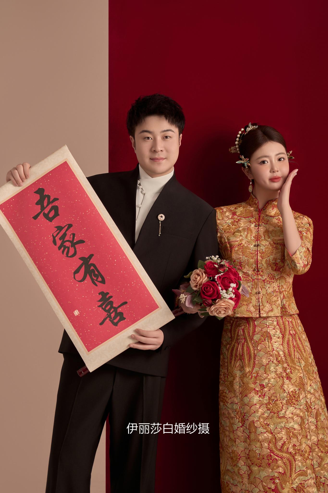 拍婚紗照3888套餐有跟妝+秀和+禮服 4699